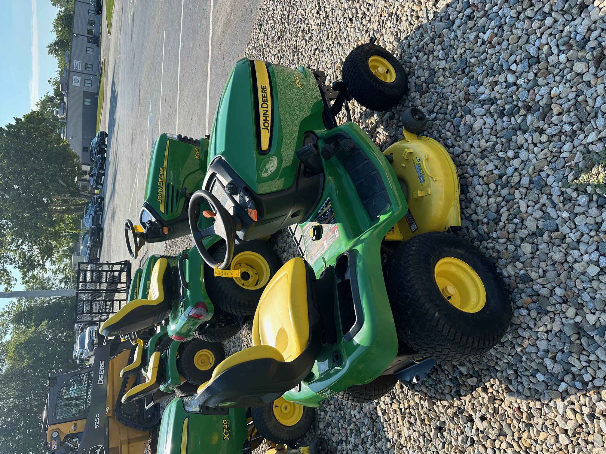 2009 John Deere Select Series™ X300 42-Inch Edge™ Mulching Deck - Photo 5