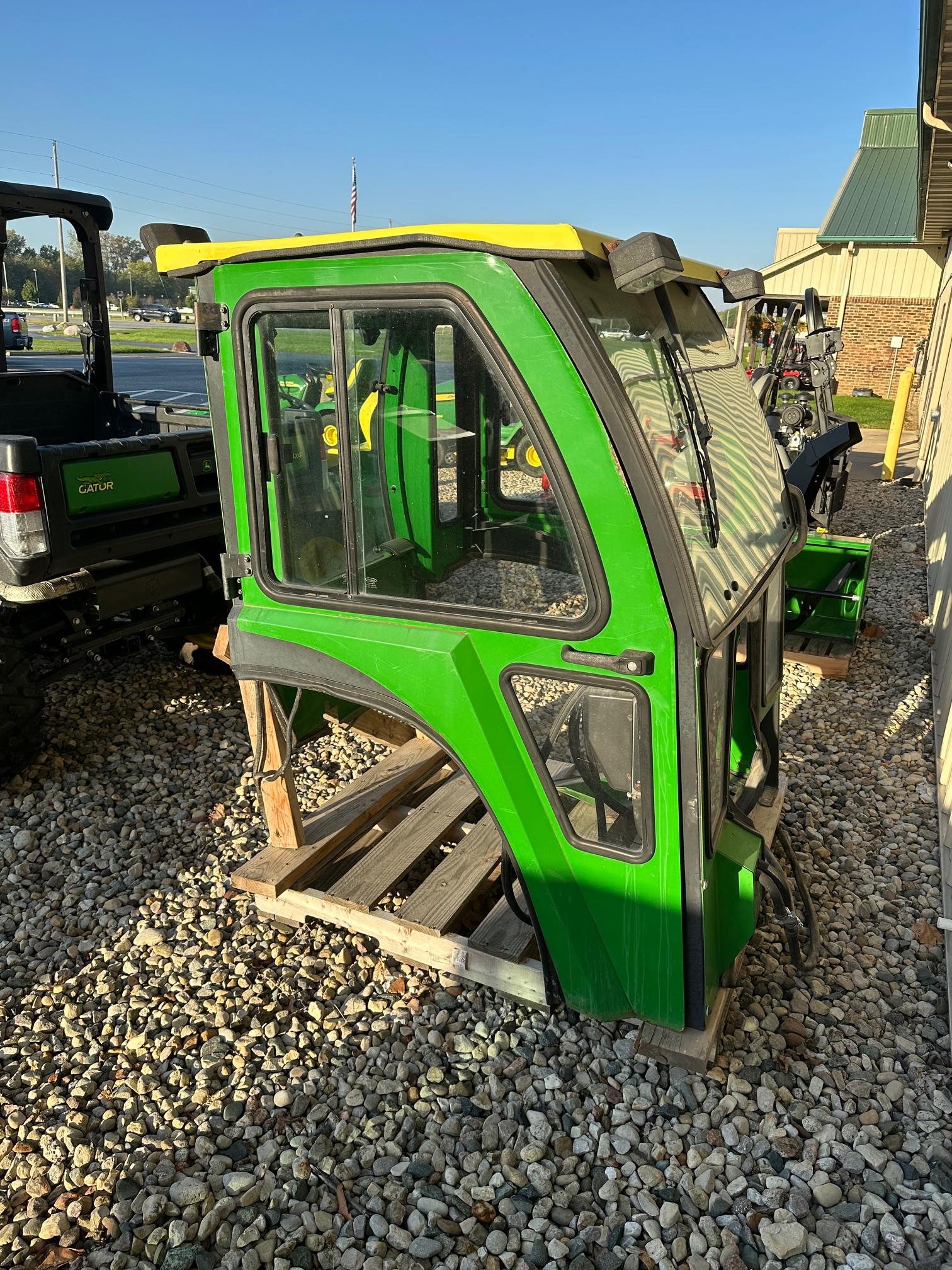 John Deere 4320