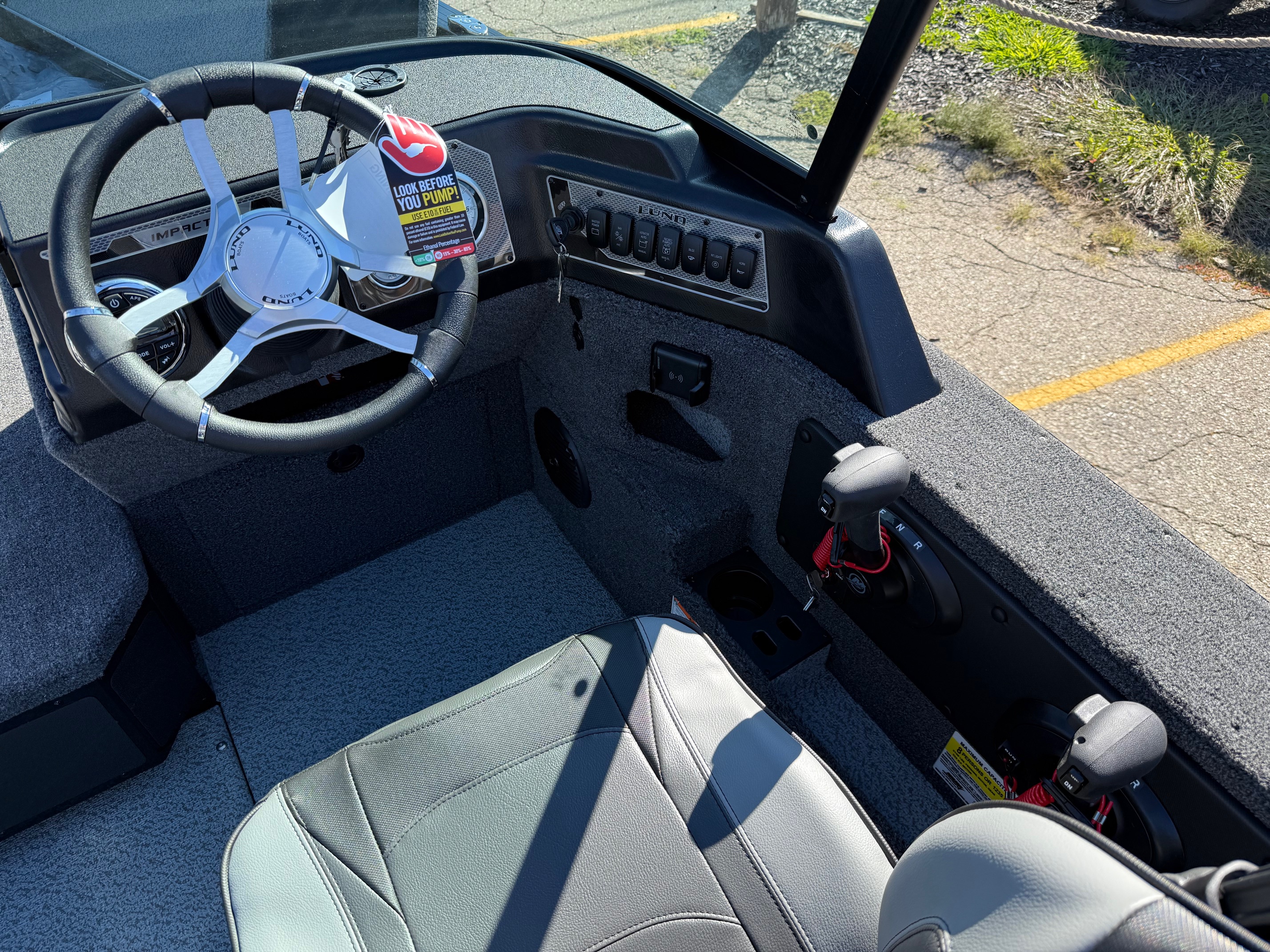 2026 Lund 2075 Impact XS - Photo 11