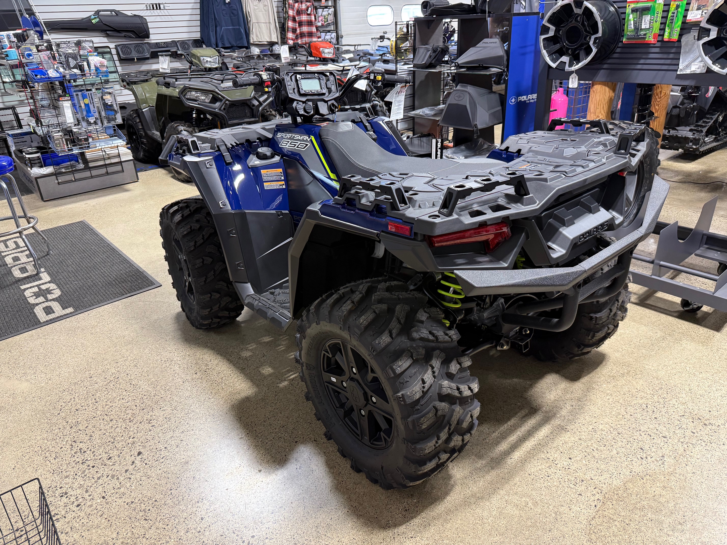 2026 Polaris Sportsman® 850 Trail SPRINGFIELD BLUE - Photo 3