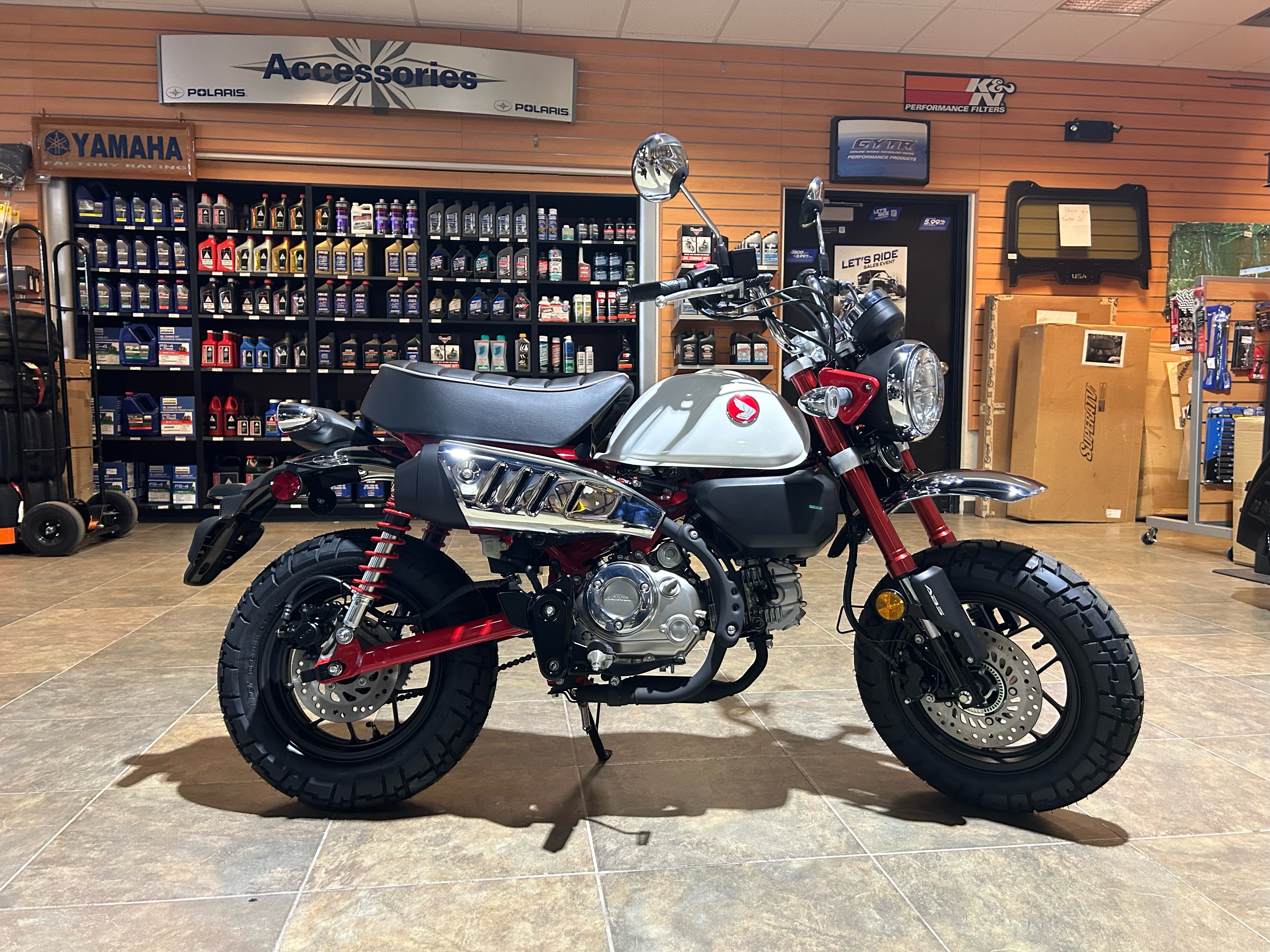 2025 Honda Monkey ABS - Photo 3