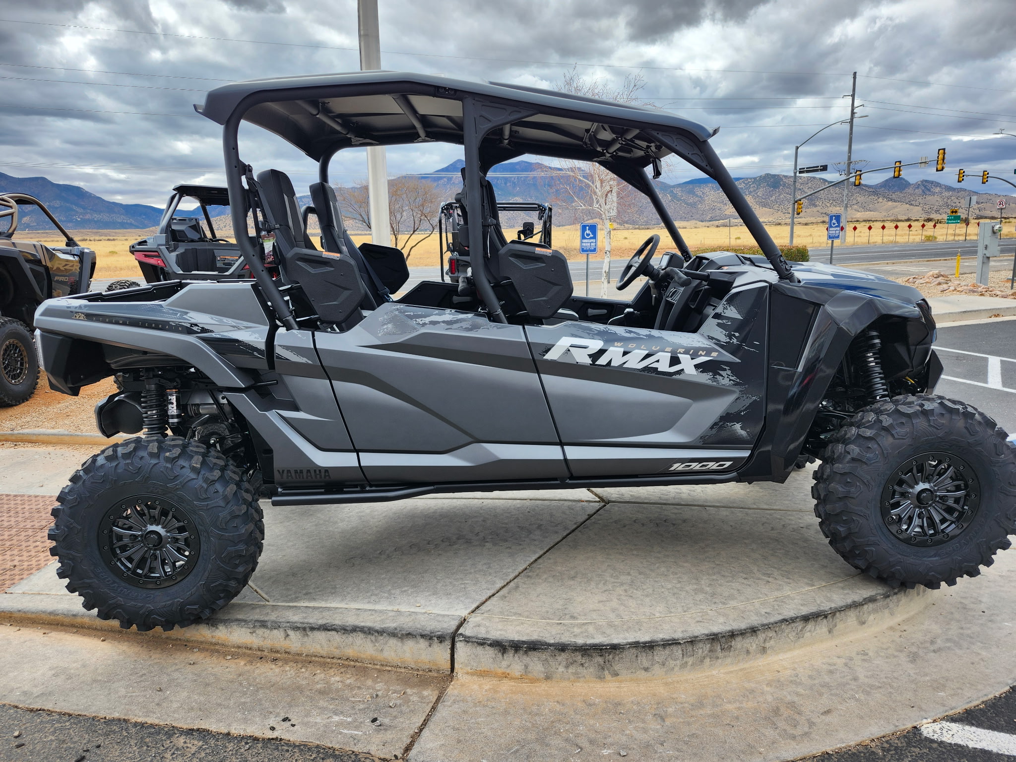 2025 Yamaha Wolverine RMAX4 1000 XT-R - Photo 5