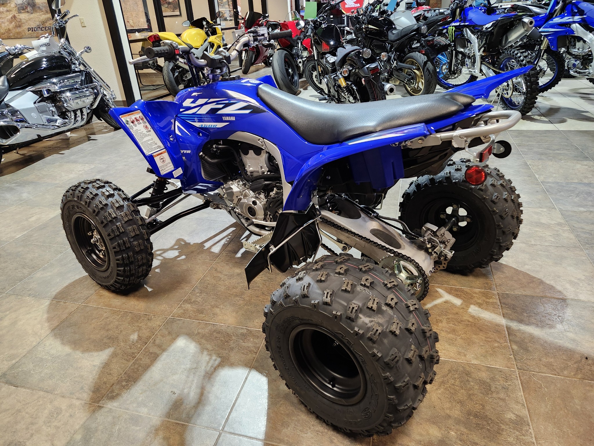 2025 Yamaha YFZ450R - Photo 3