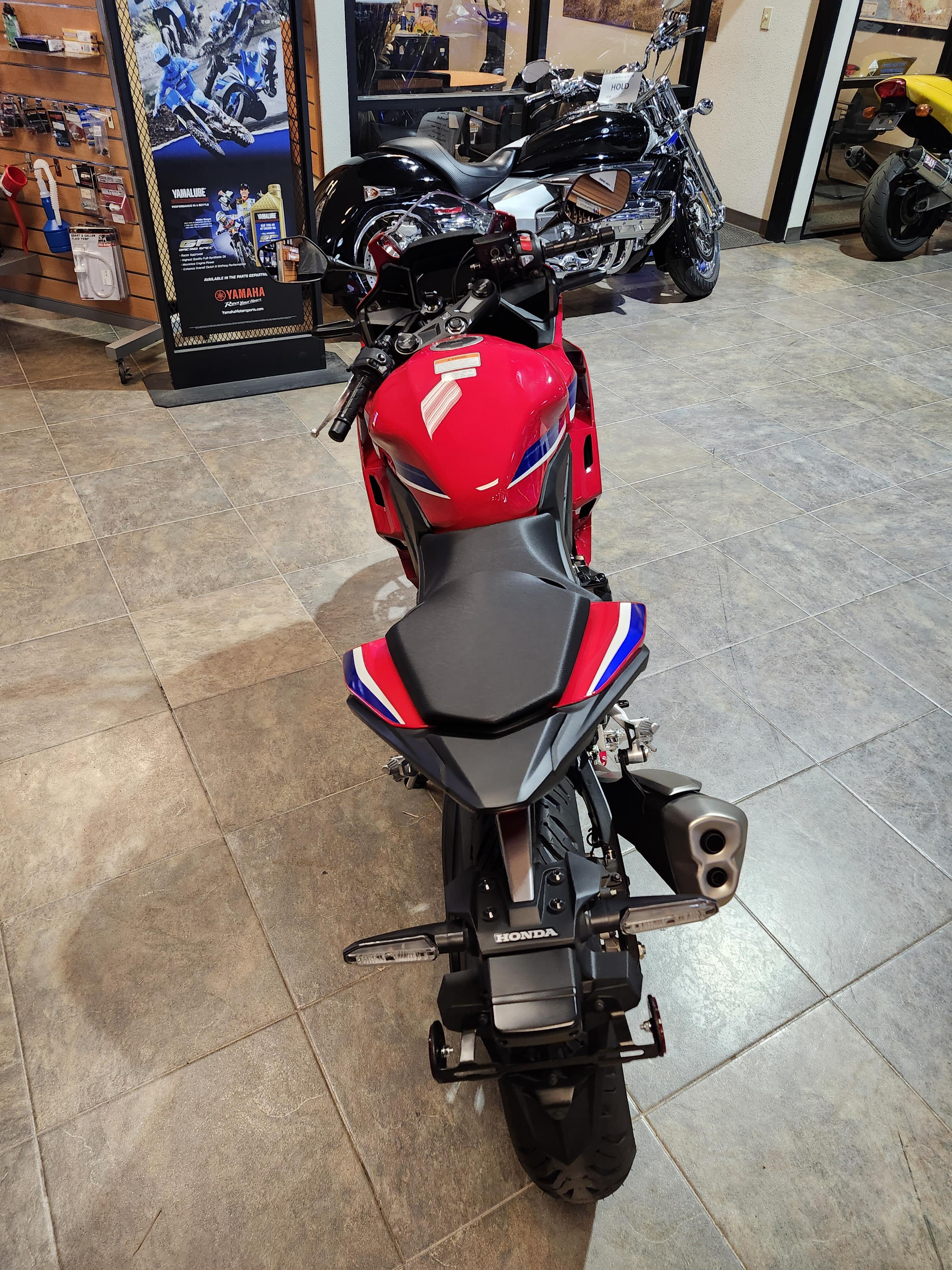 2025 Honda CBR500R ABS - Photo 2