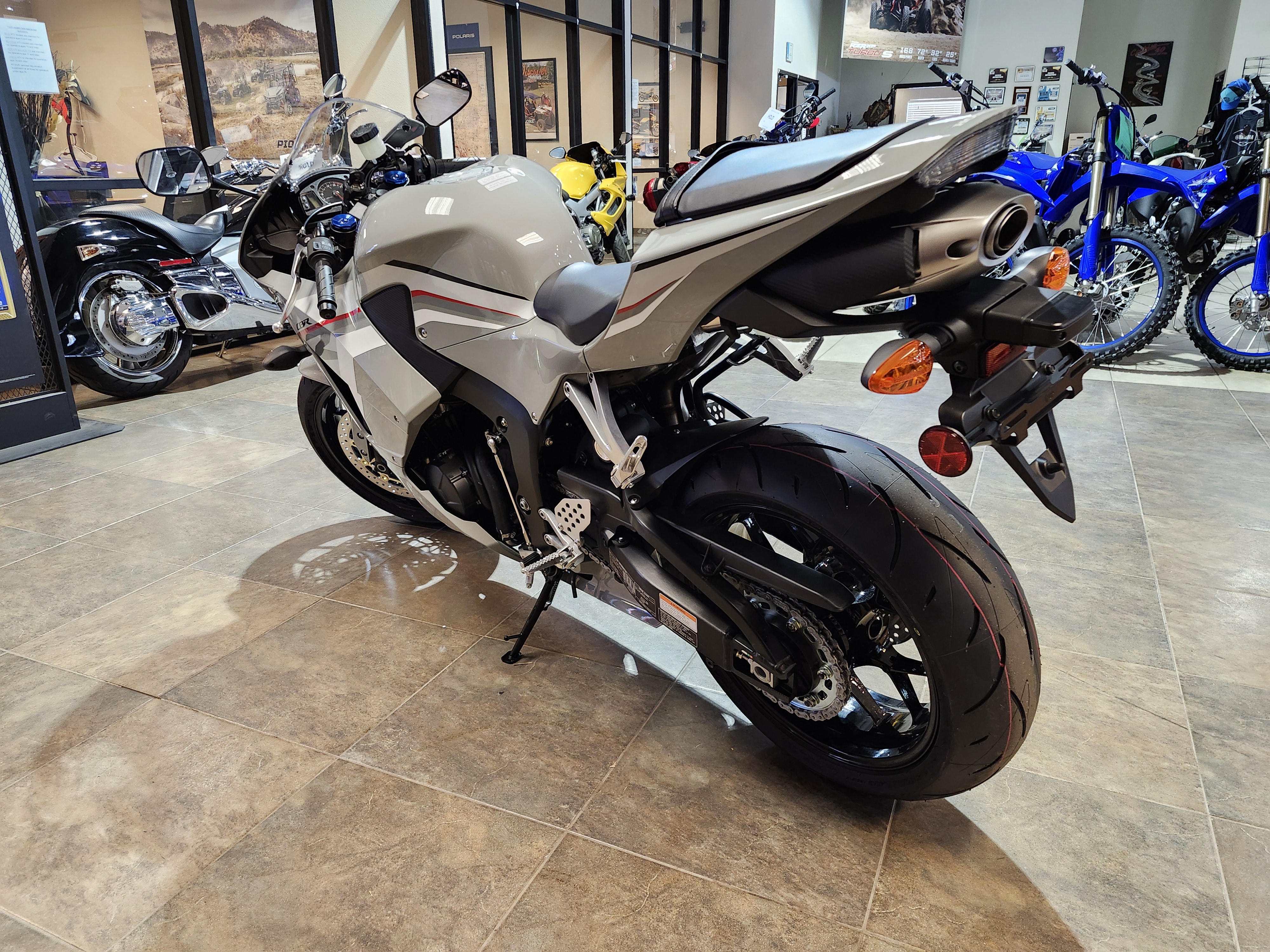 2026 Honda CBR600RR Base - Photo 3