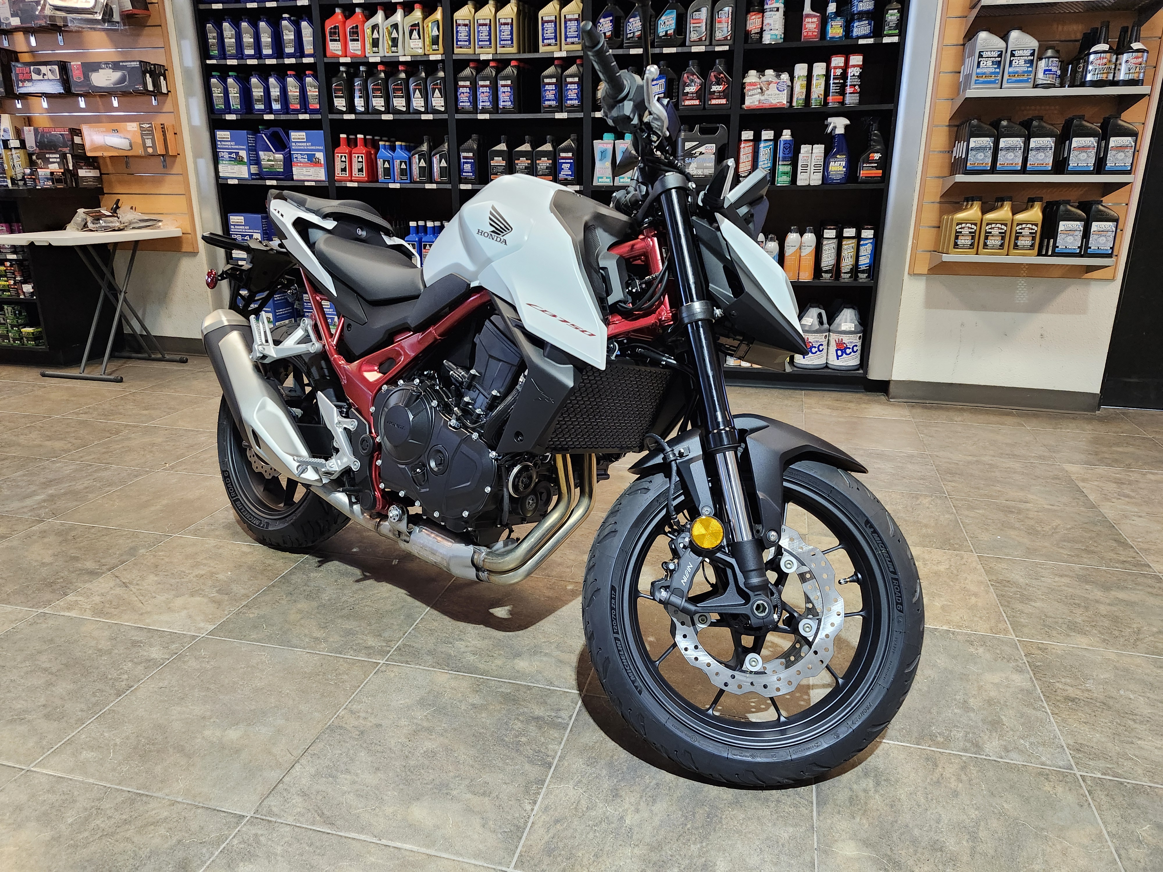 2025 Honda CB750 Hornet Base