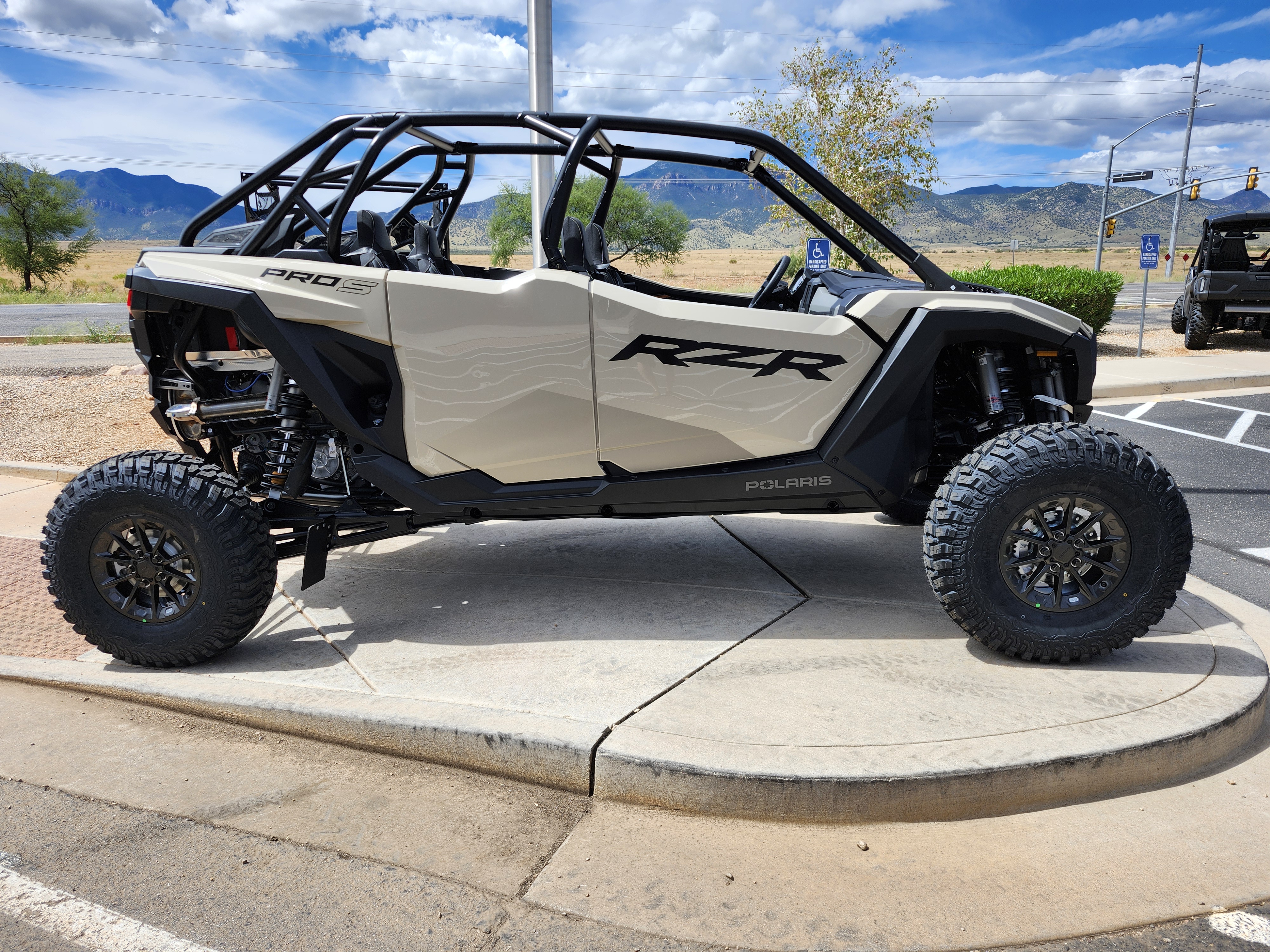 2026 Polaris RZR PRO S 4 SPORT - SAND DUNE Sport - Photo 5