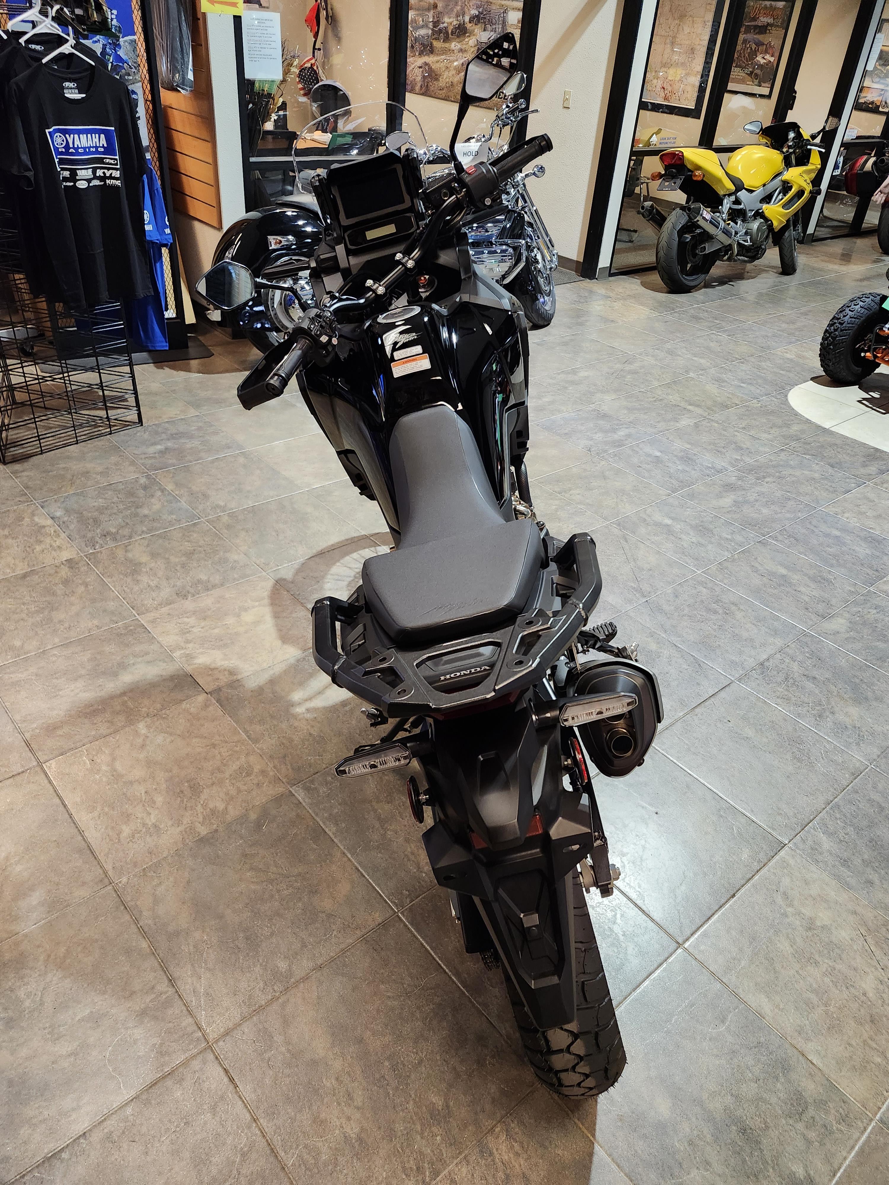 2025 Honda Africa Twin Base - Photo 2