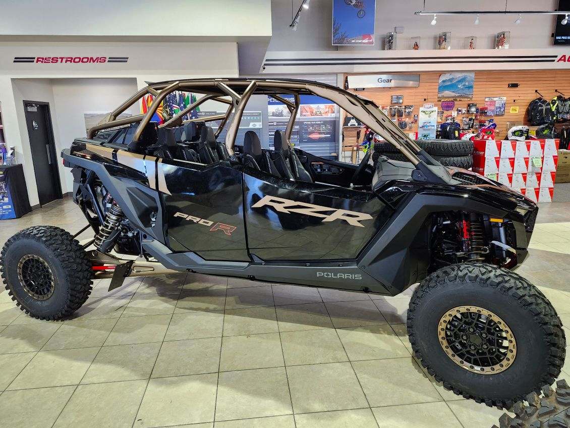 2025 Polaris RZR PRO R 4 ULT - BLACK CRYSTAL / S BRONZE Ultimate