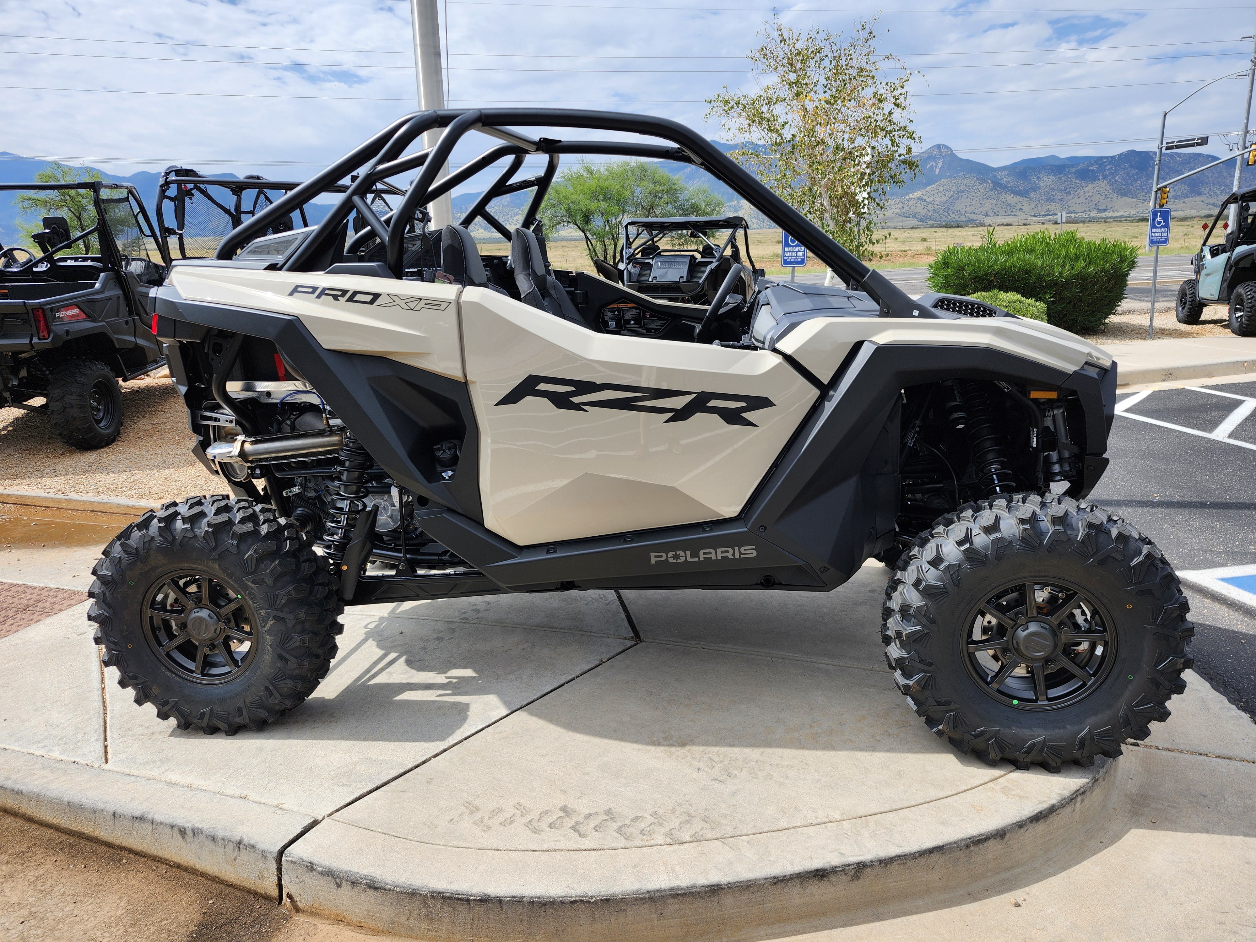 2026 Polaris RZR PRO XP SPORT - SAND DUNE Sport - Photo 5