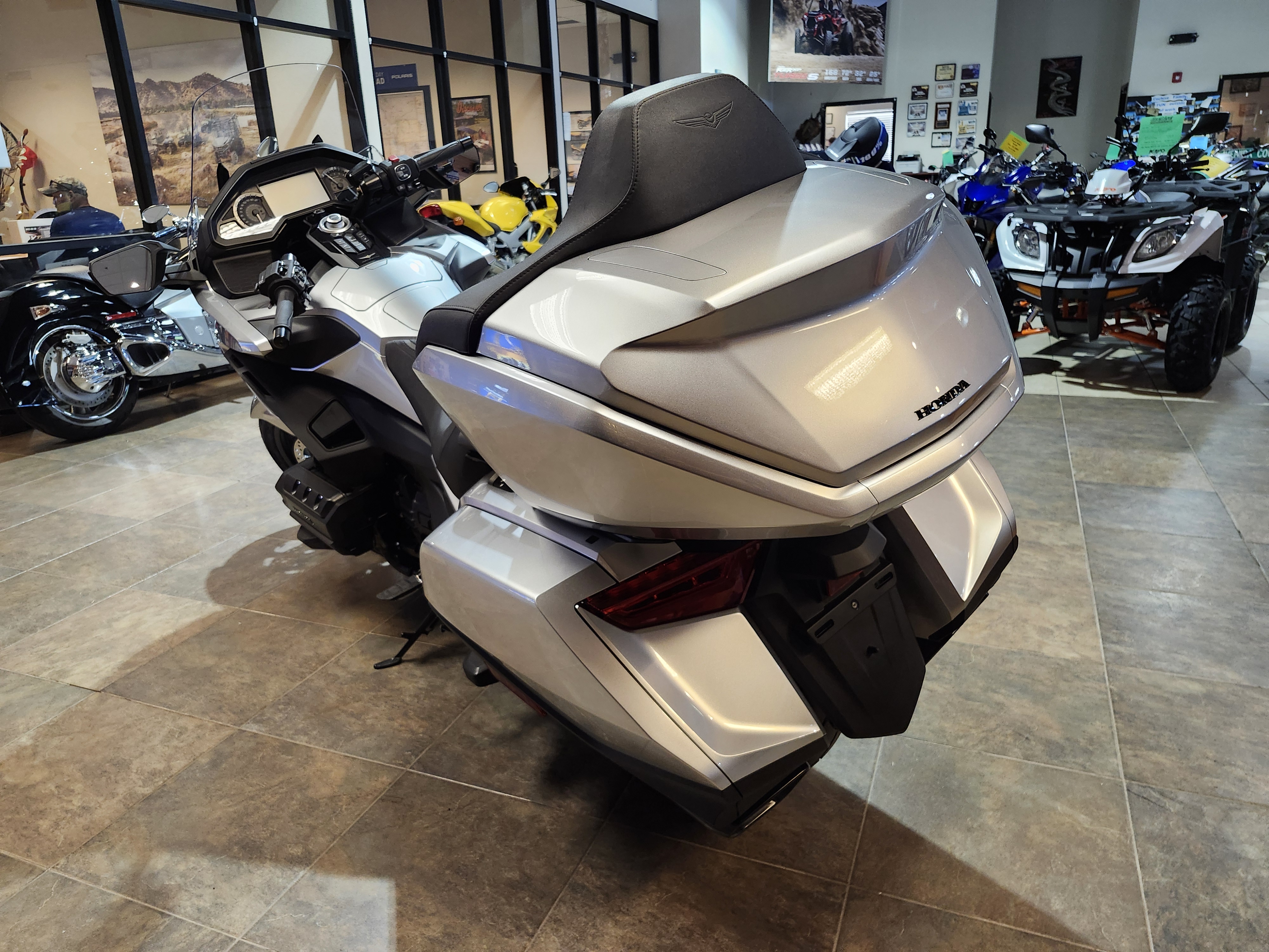 2025 Honda Gold Wing DCT 50th Anniversary - Photo 3