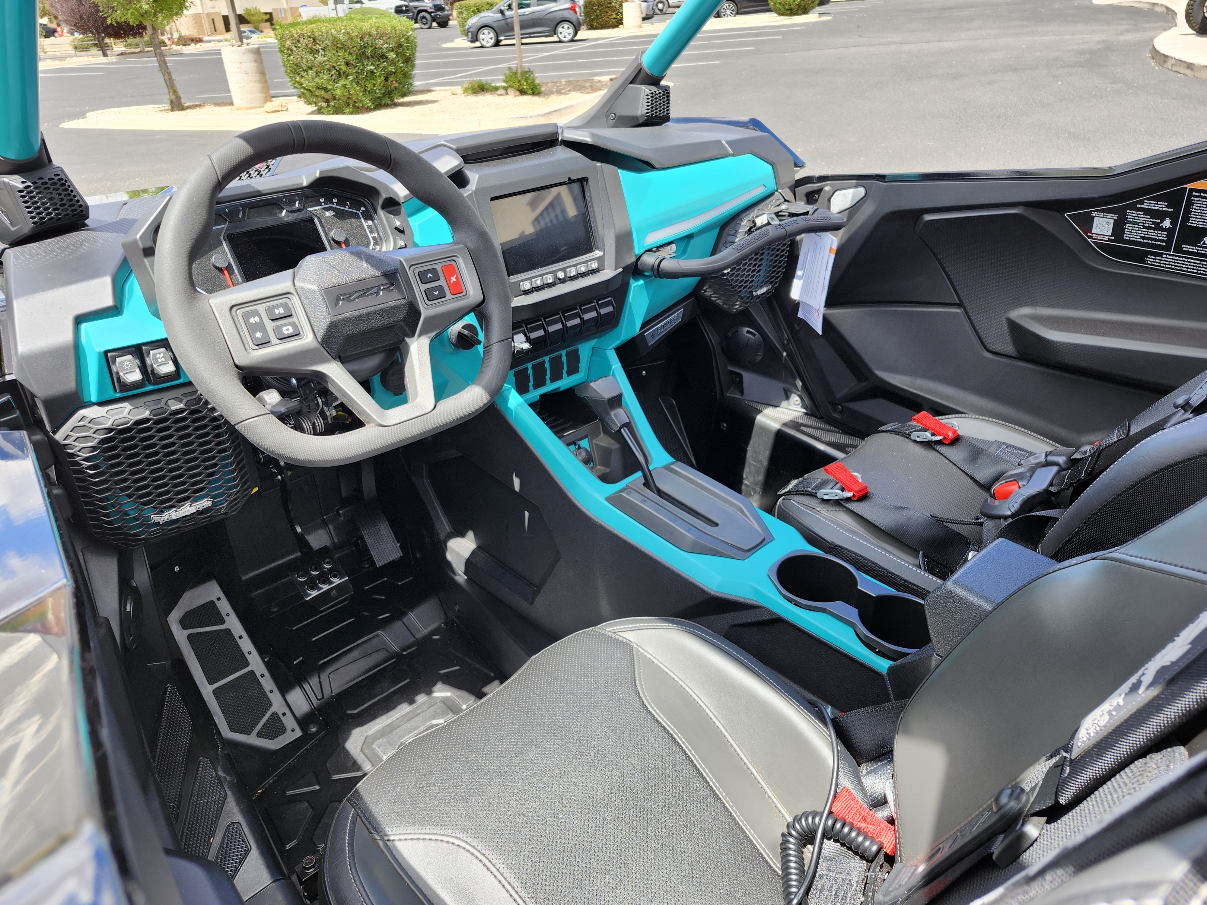 2025 Polaris RZR PRO R ULT - BLACK CRYSTAL / RAD GREEN Ultimate - Photo 2