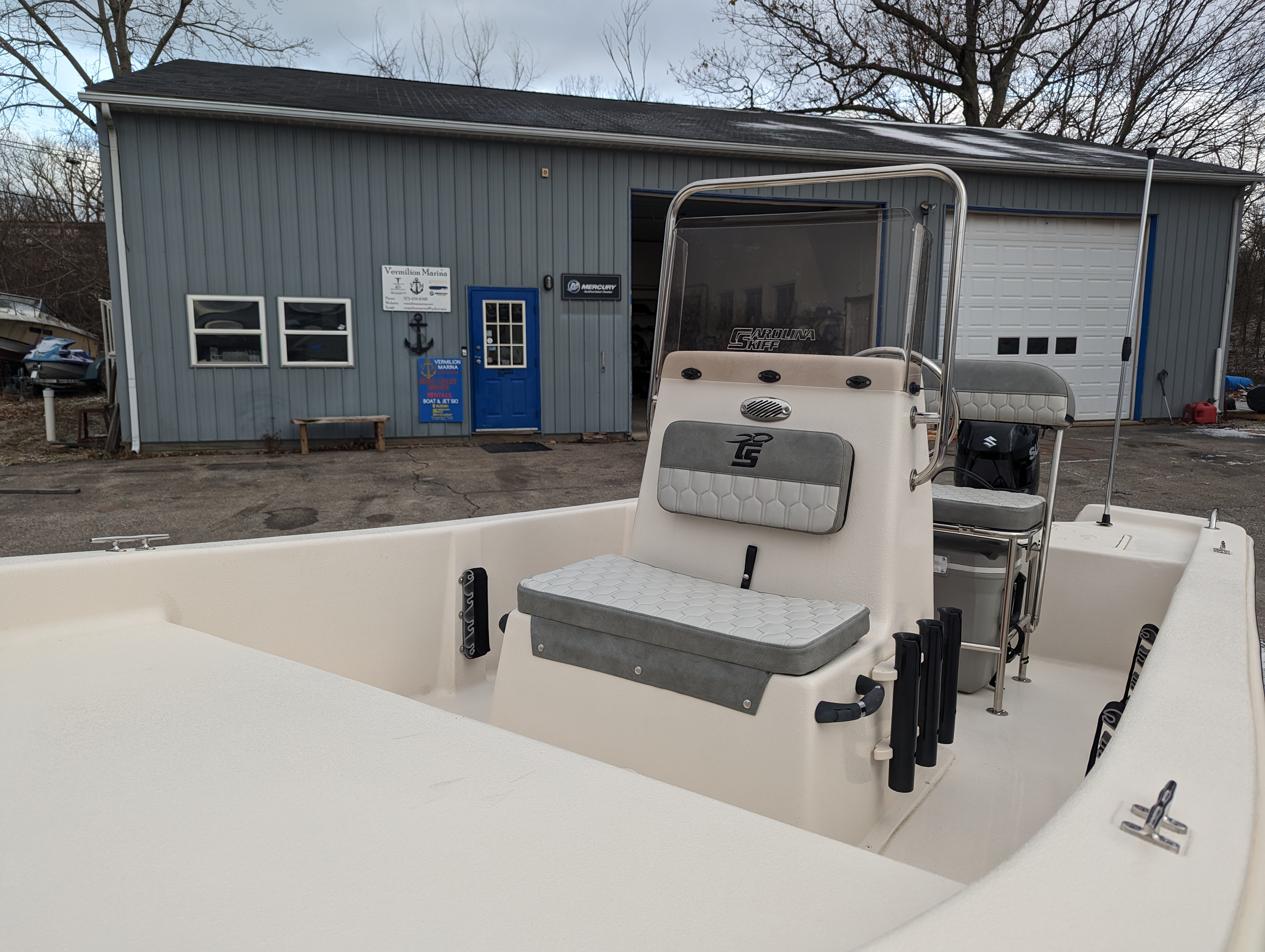 2025 Carolina Skiff E Series E16 JVX CC w/ 50 HP Suzuki Outboard