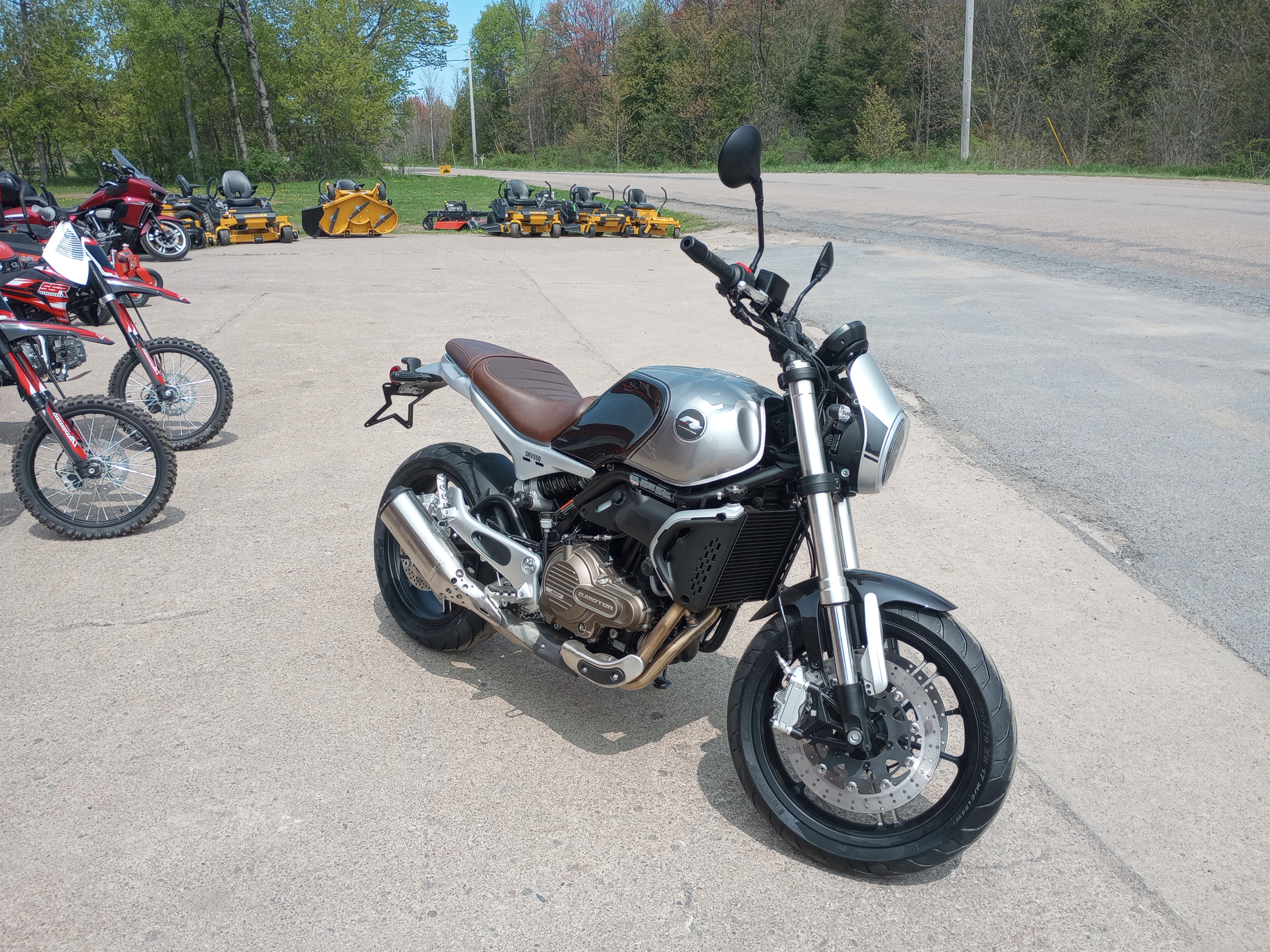 2023 QJ MOTORS SRV550 BLACK - Photo 3