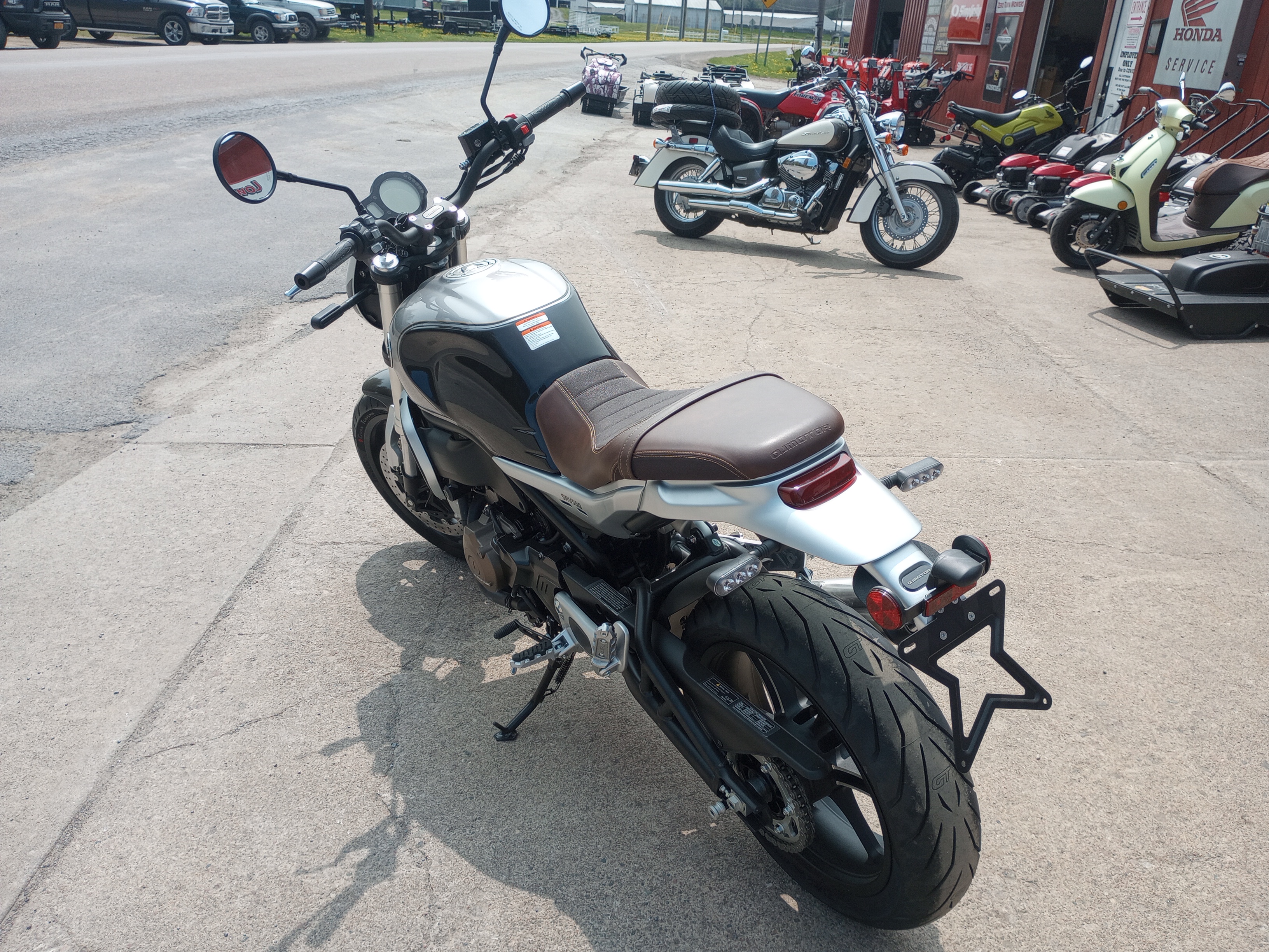 2023 QJ MOTORS SRV550 BLACK - Photo 5