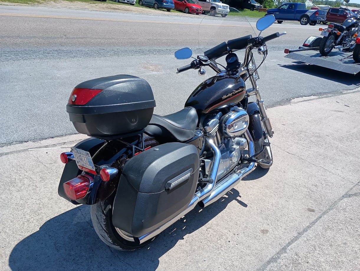 2011 Harley-Davidson® SPORTSTER XL883 SUPE - Photo 5