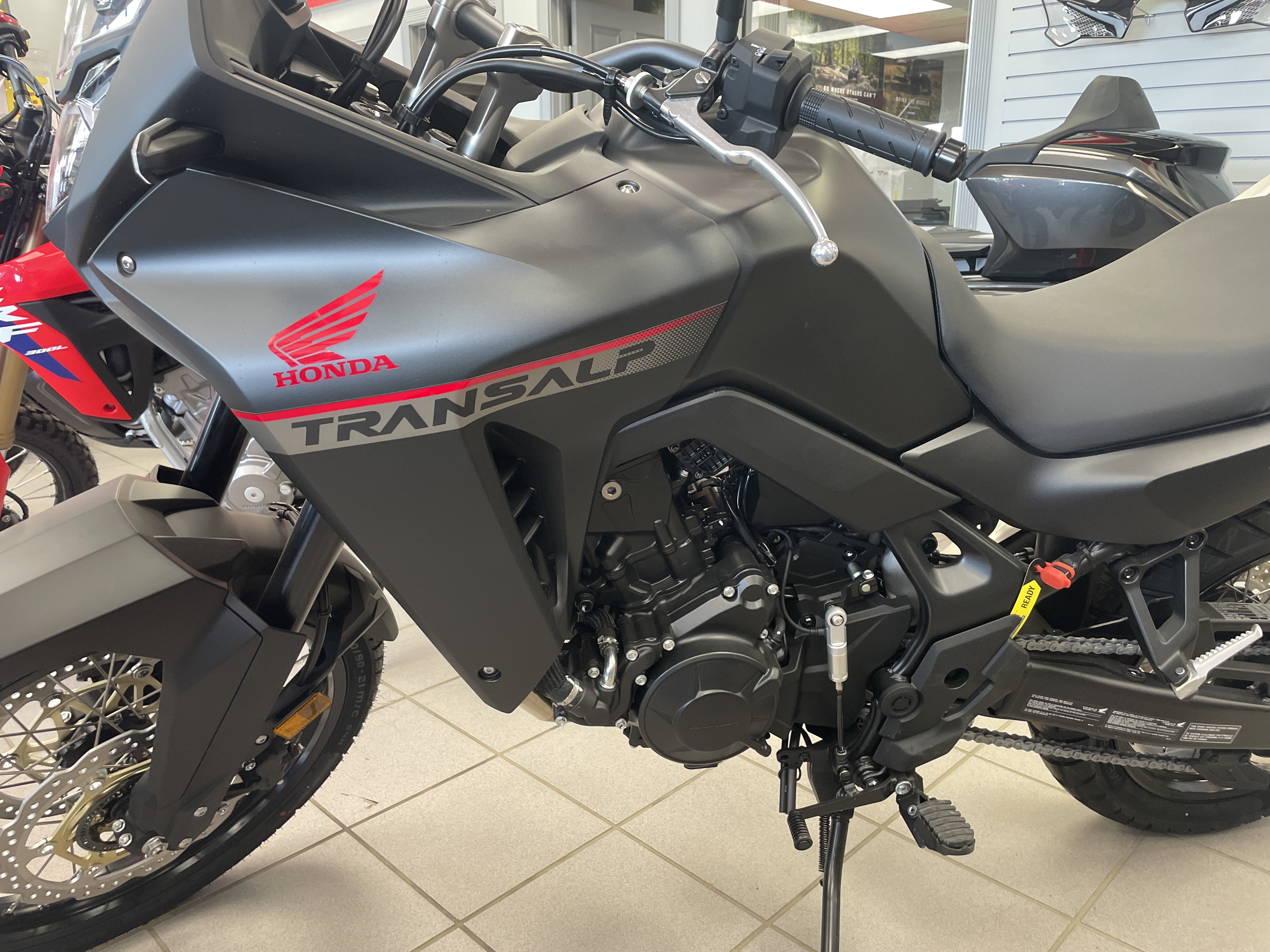 2024 Honda Transalp - Photo 5