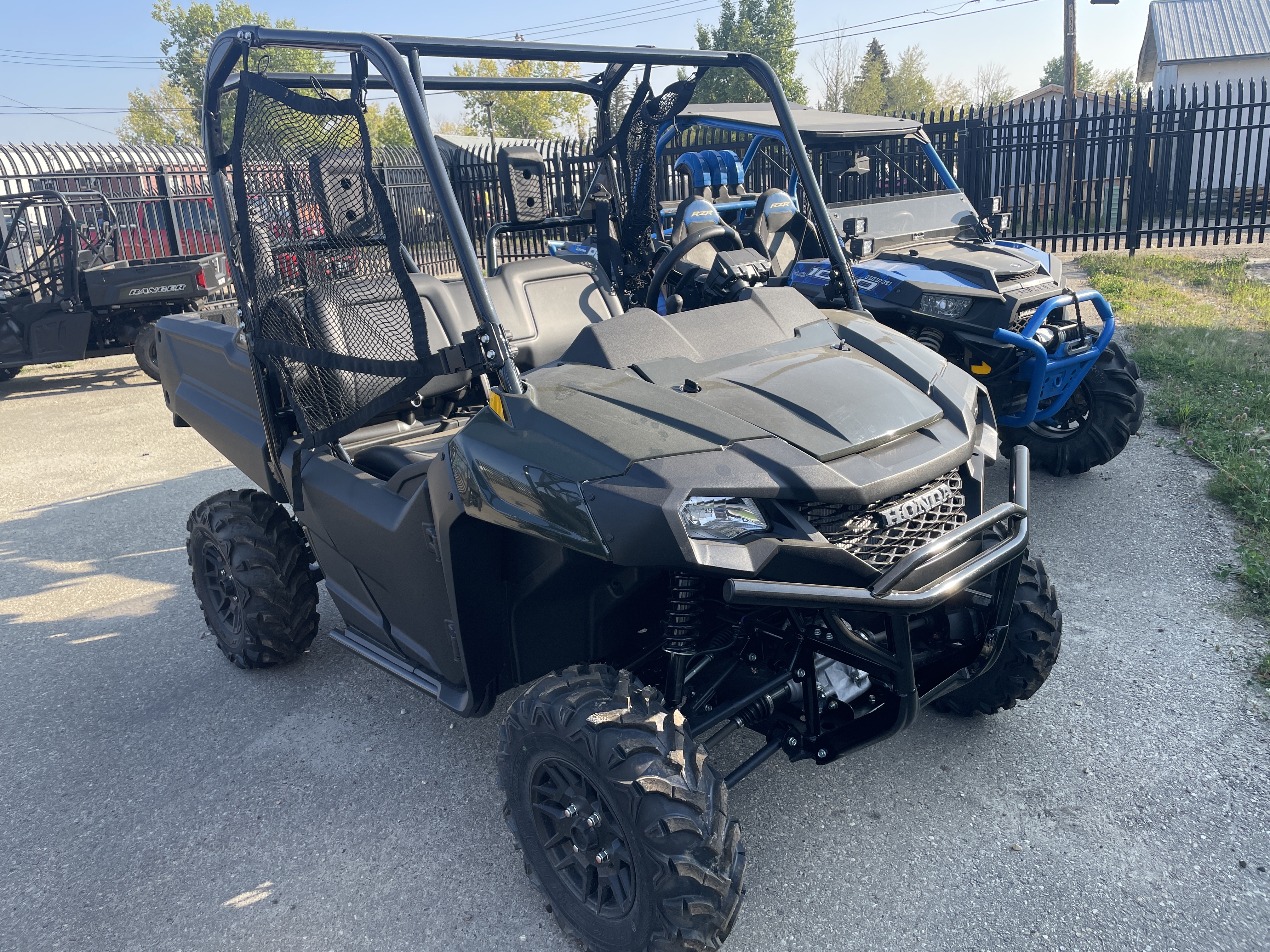 2025 Honda Pioneer 700 Deluxe - Photo 3