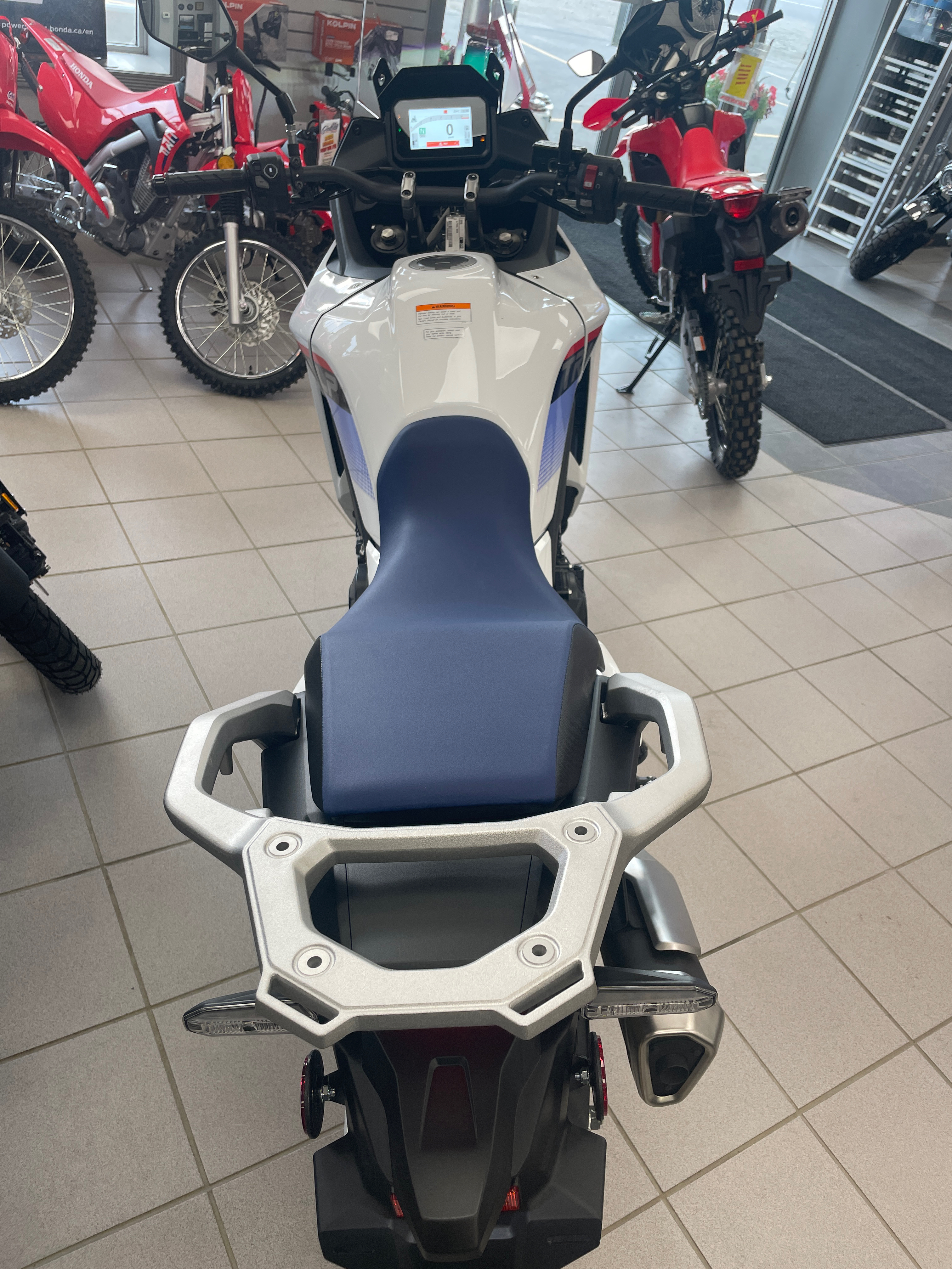 2025 Honda Transalp - Photo 5