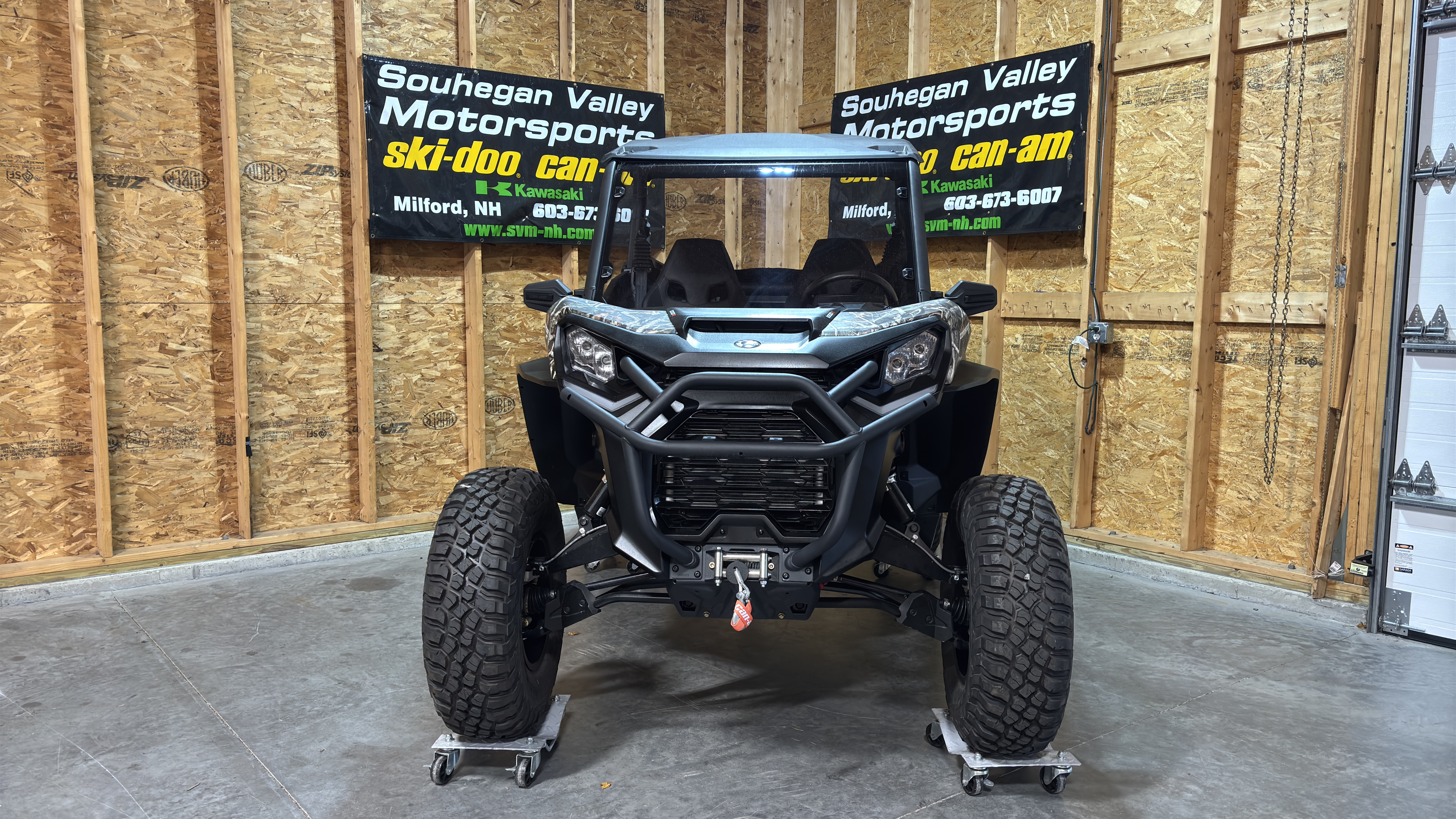 2024 Can-Am COMMANDER XT 1000R - Photo 3