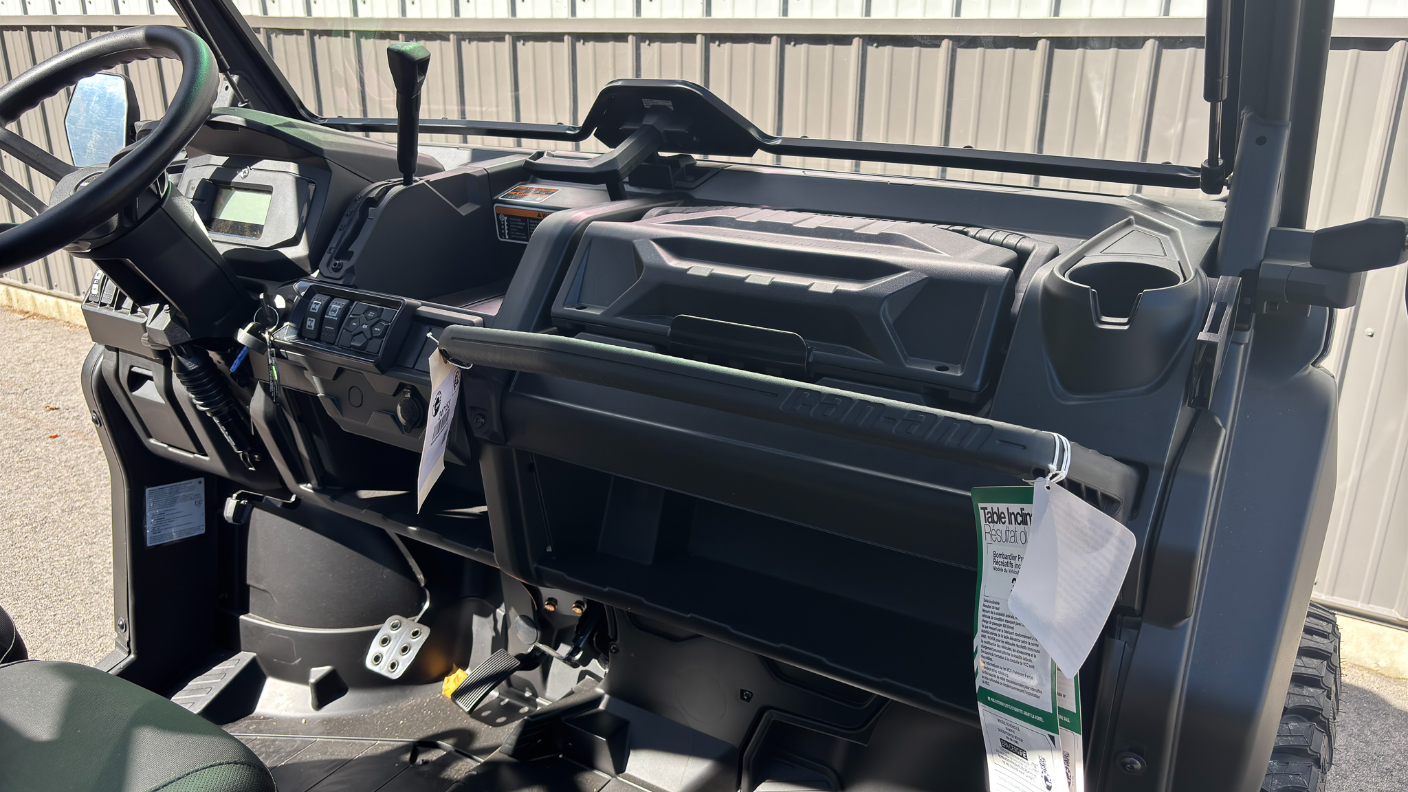 2025 Can-Am DEFENDER XT HD9 - Photo 11