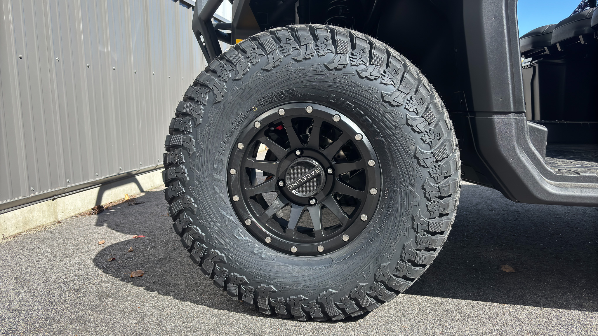 2025 Can-Am DEFENDER XT HD9 - Photo 14