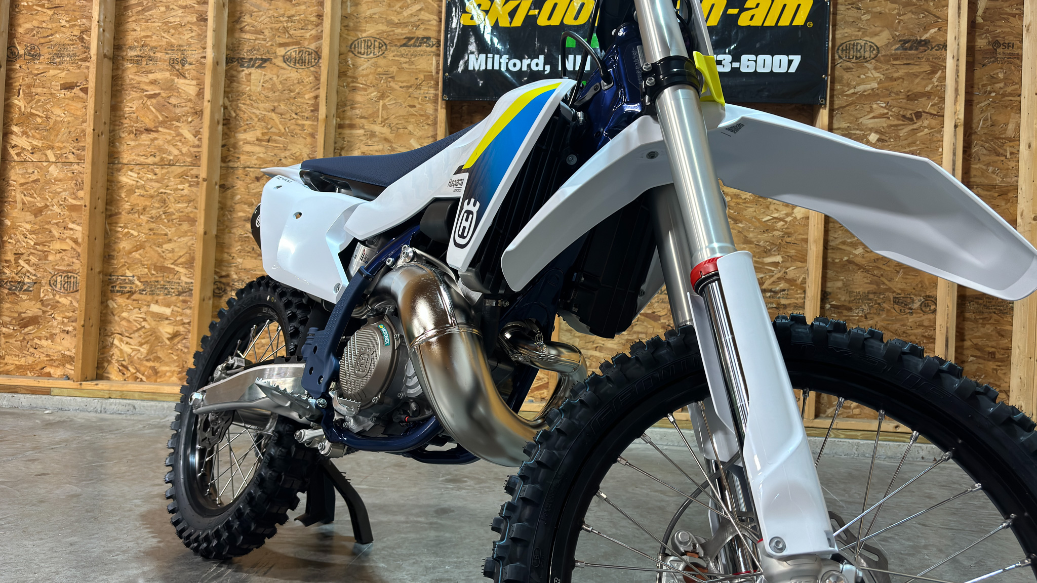 2025 Husqvarna Motorcycles TC 300 - Photo 10