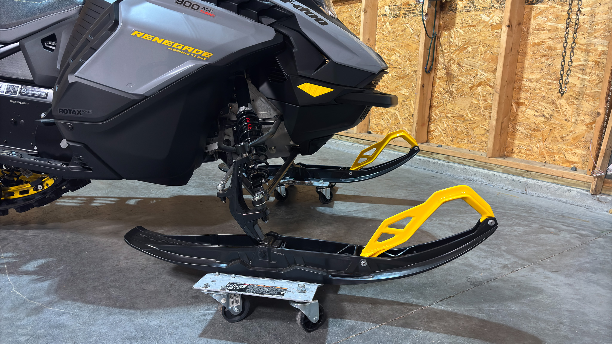 2025 Ski-Doo RENEGADE ADENALINE 900 ACE TURBO 137 - Photo 9