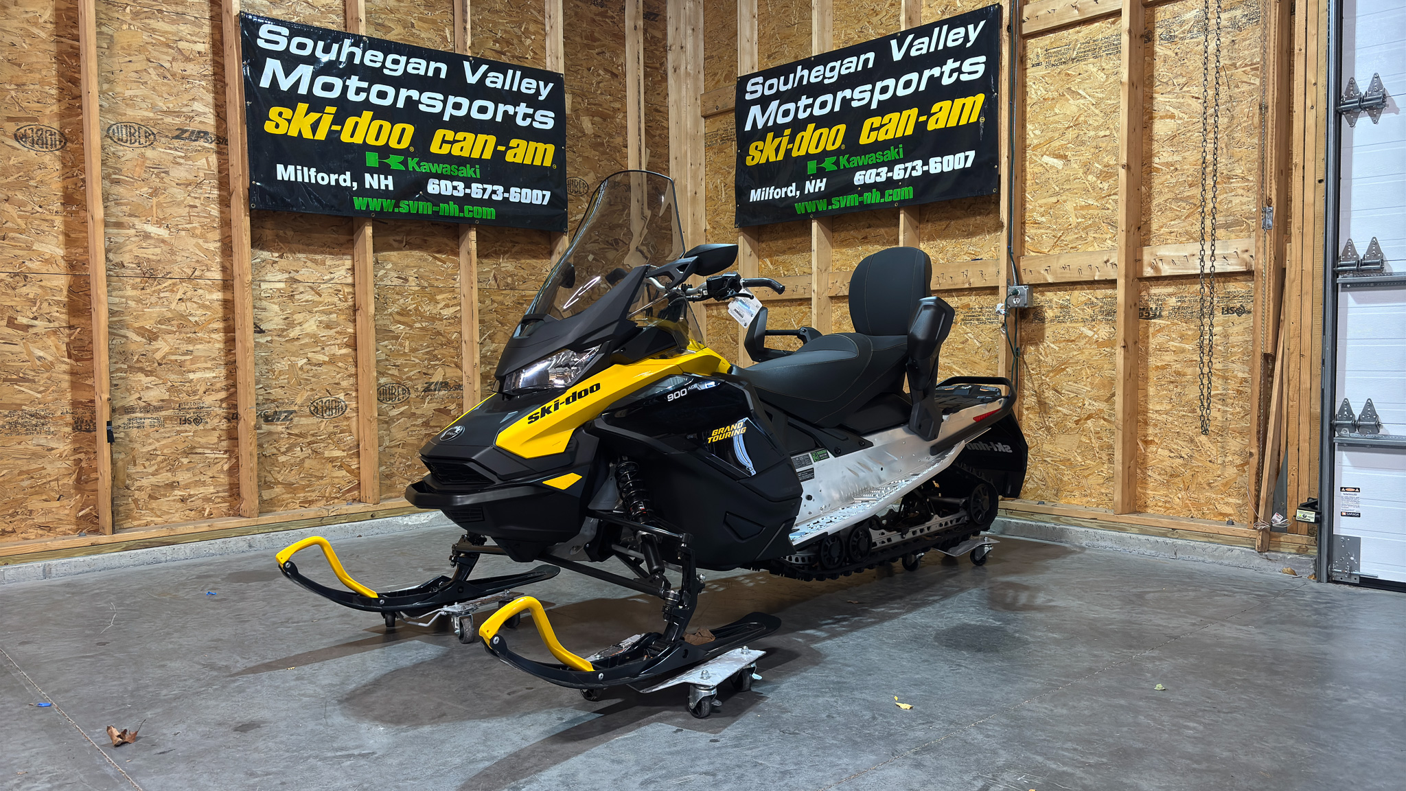 2025 Ski-Doo GRAND TOURING SPORT 900 ACE - Photo 2