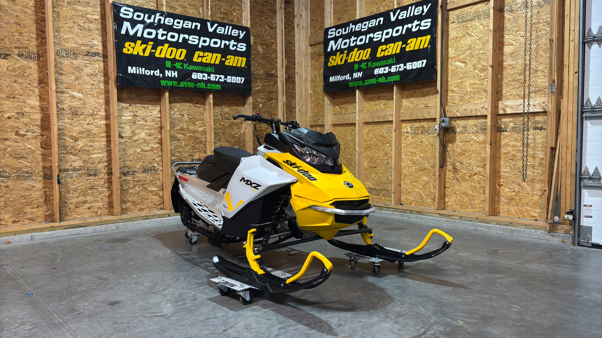 2025 Ski-Doo MXZ NEO 600 EFI 40