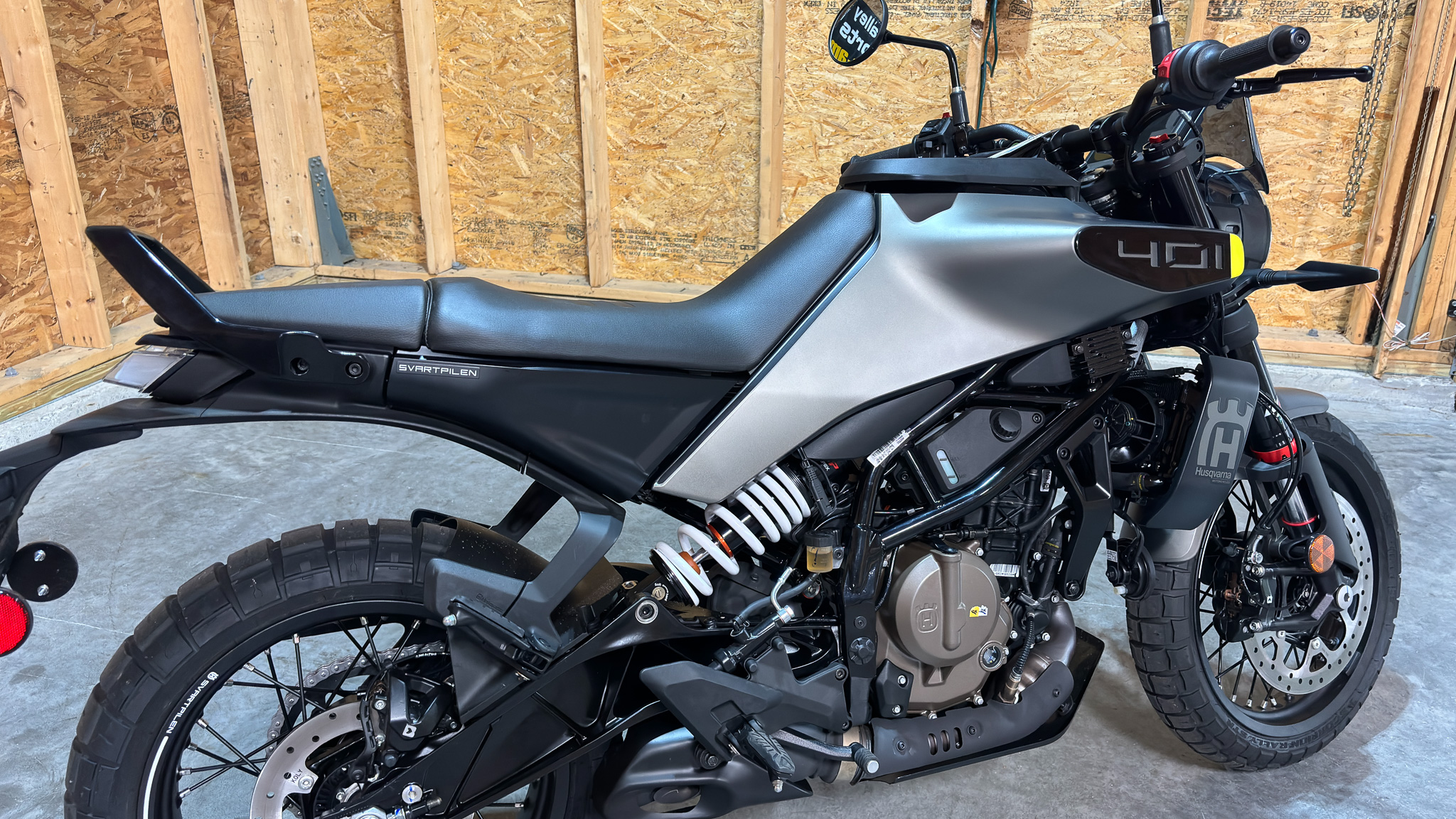 2024 Husqvarna Motorcycles SVARTPILEN 401 - Photo 11