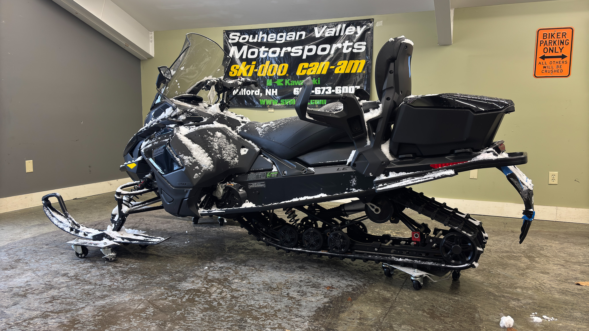 2025 Ski-Doo GRAND TOURING LE 900 ACE Silent Track II 1.25" E.S. - Photo 3