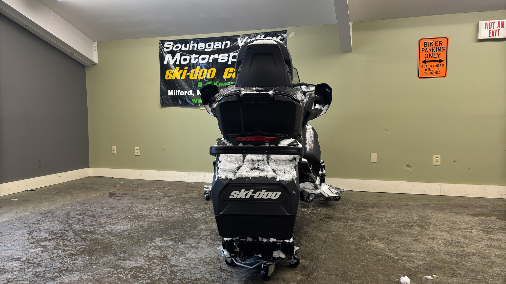 2025 Ski-Doo GRAND TOURING LE 900 ACE Silent Track II 1.25" E.S. - Photo 4