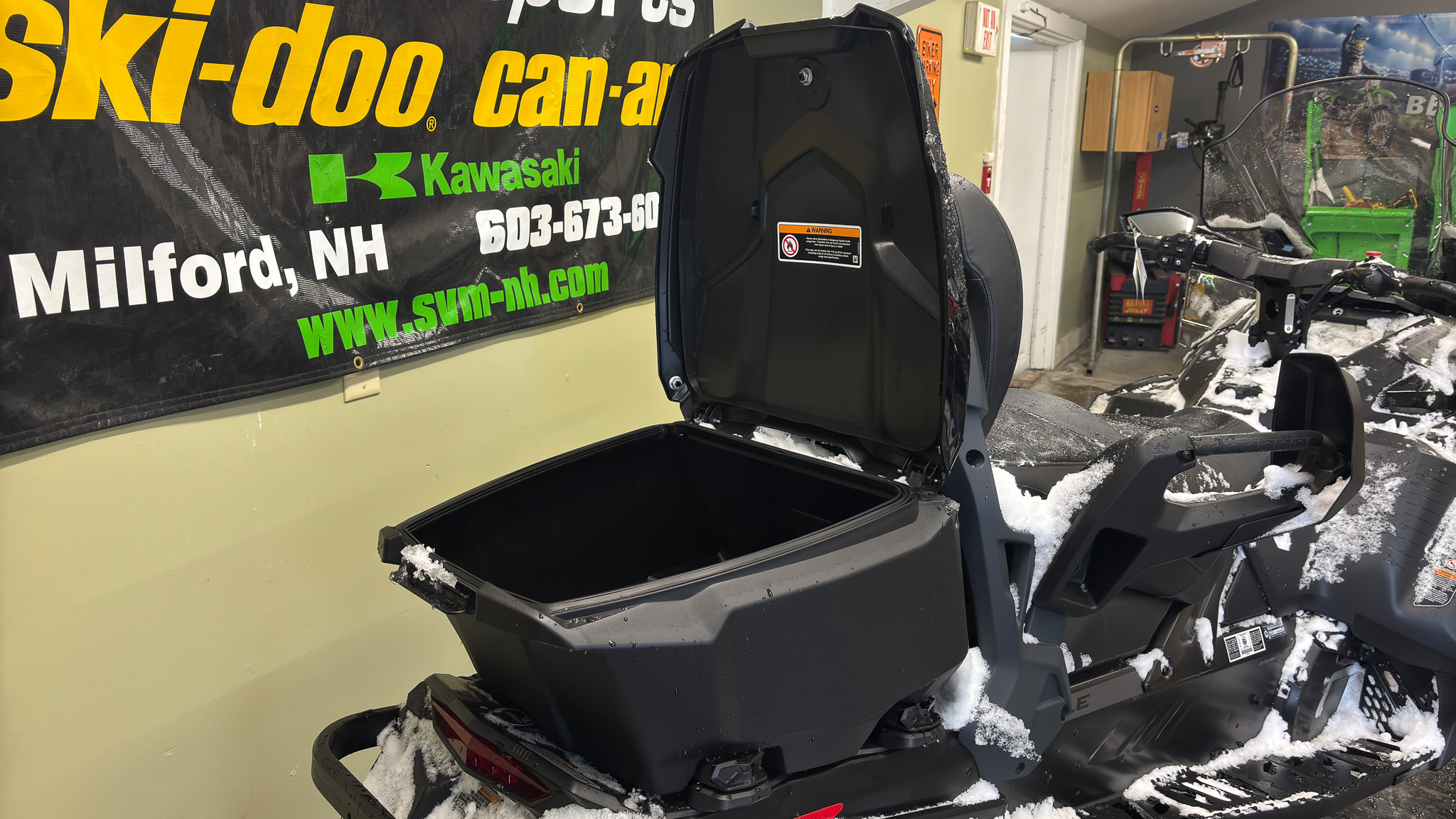 2025 Ski-Doo GRAND TOURING LE 900 ACE Silent Track II 1.25" E.S. - Photo 12