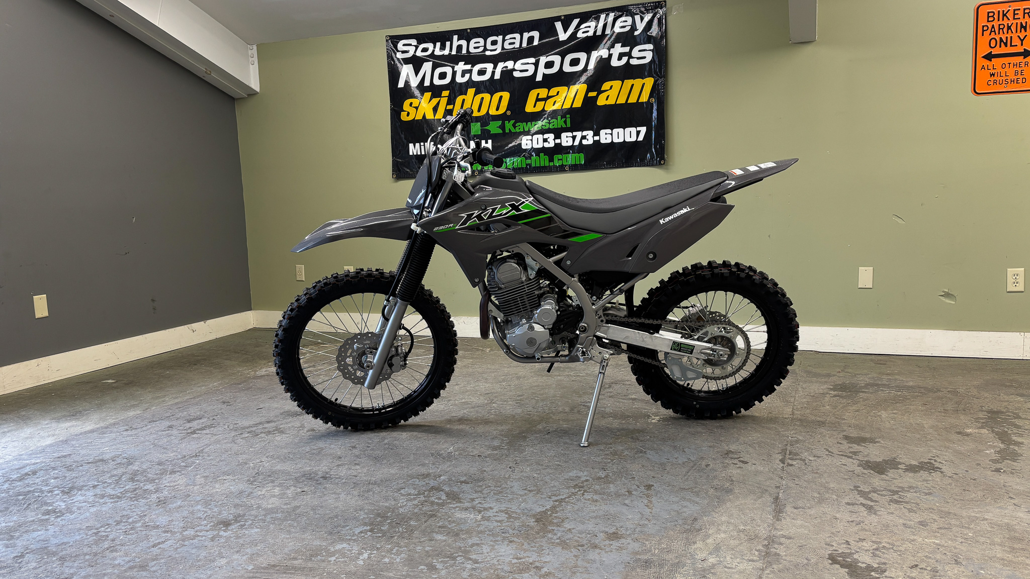 2025 Kawasaki KLX 230R S - Photo 2