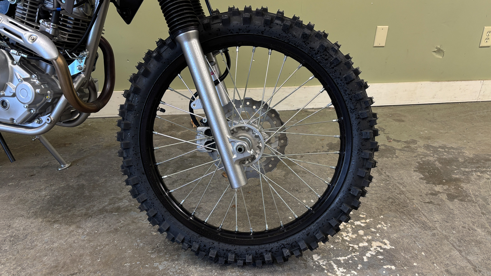 2025 Kawasaki KLX 230R S - Photo 9
