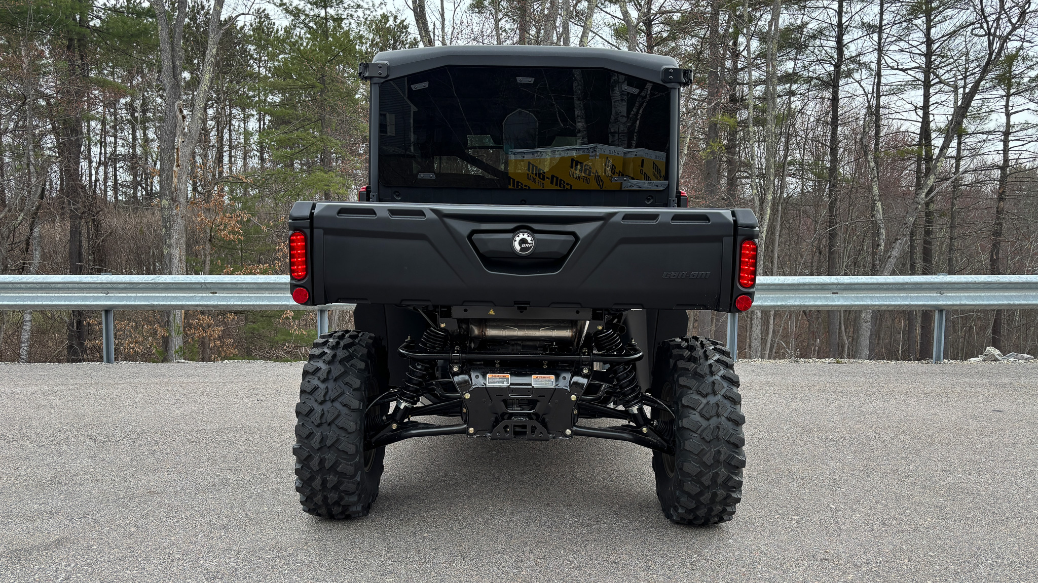 2025 Can-Am DEFENDER MAX LTD CAB HD10 - Photo 5