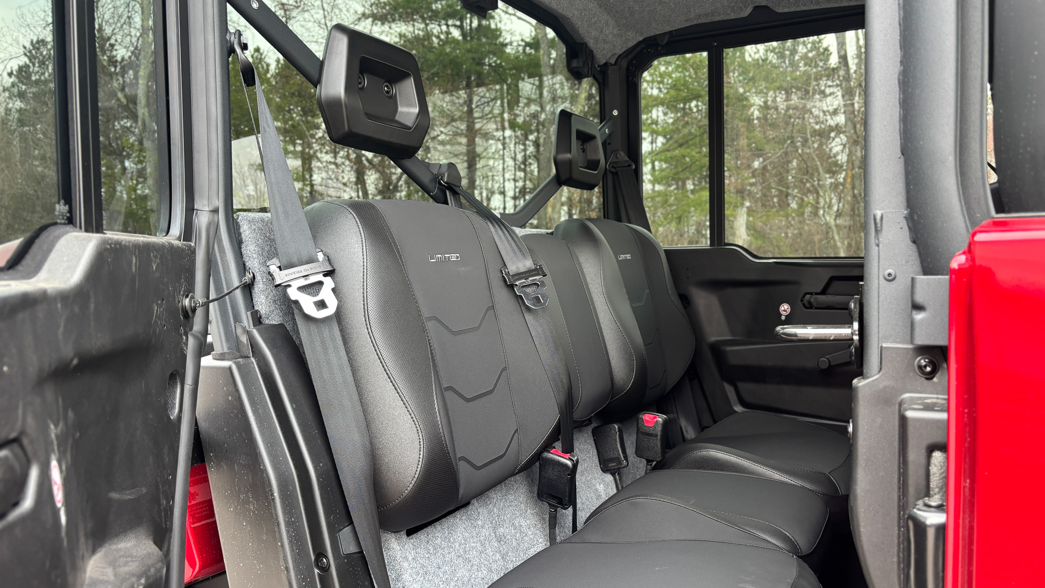 2025 Can-Am DEFENDER MAX LTD CAB HD10 - Photo 11