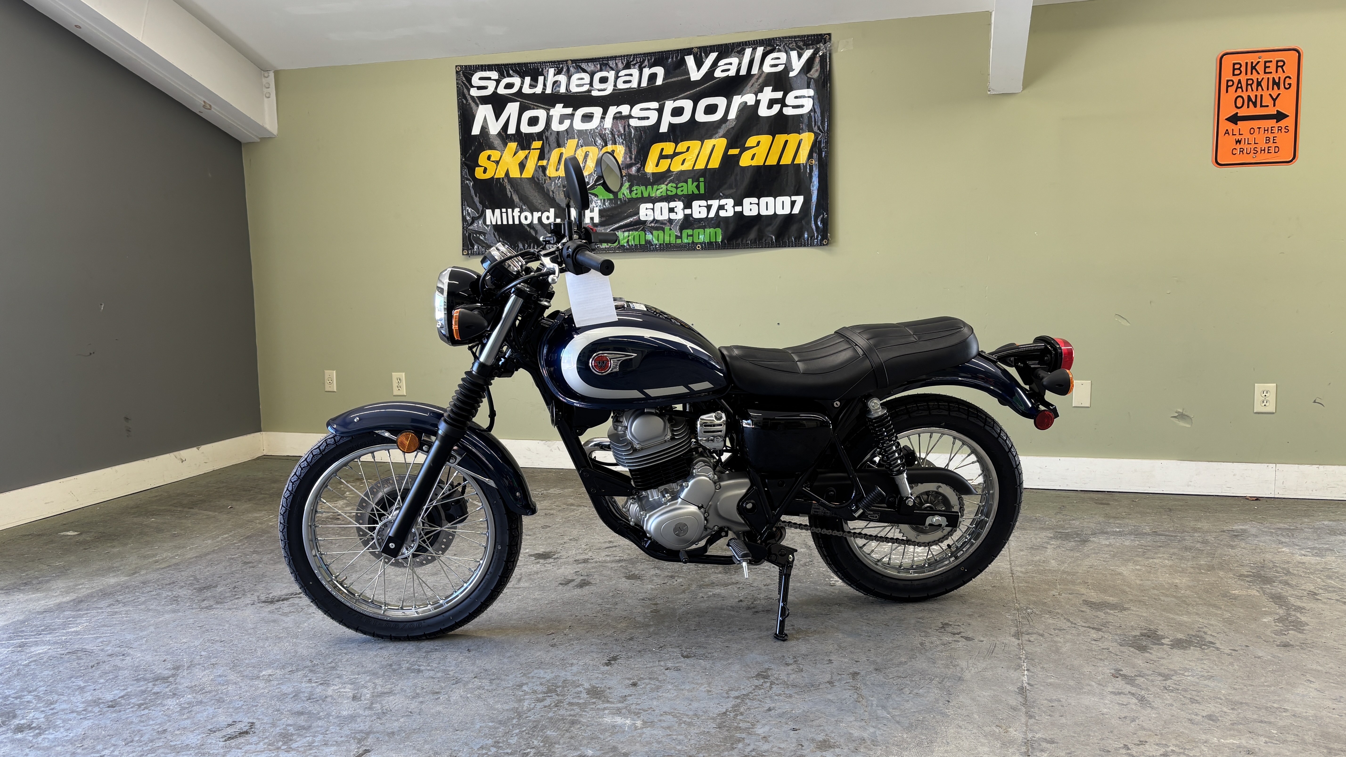 2025 Kawasaki W230 ABS - Photo 2