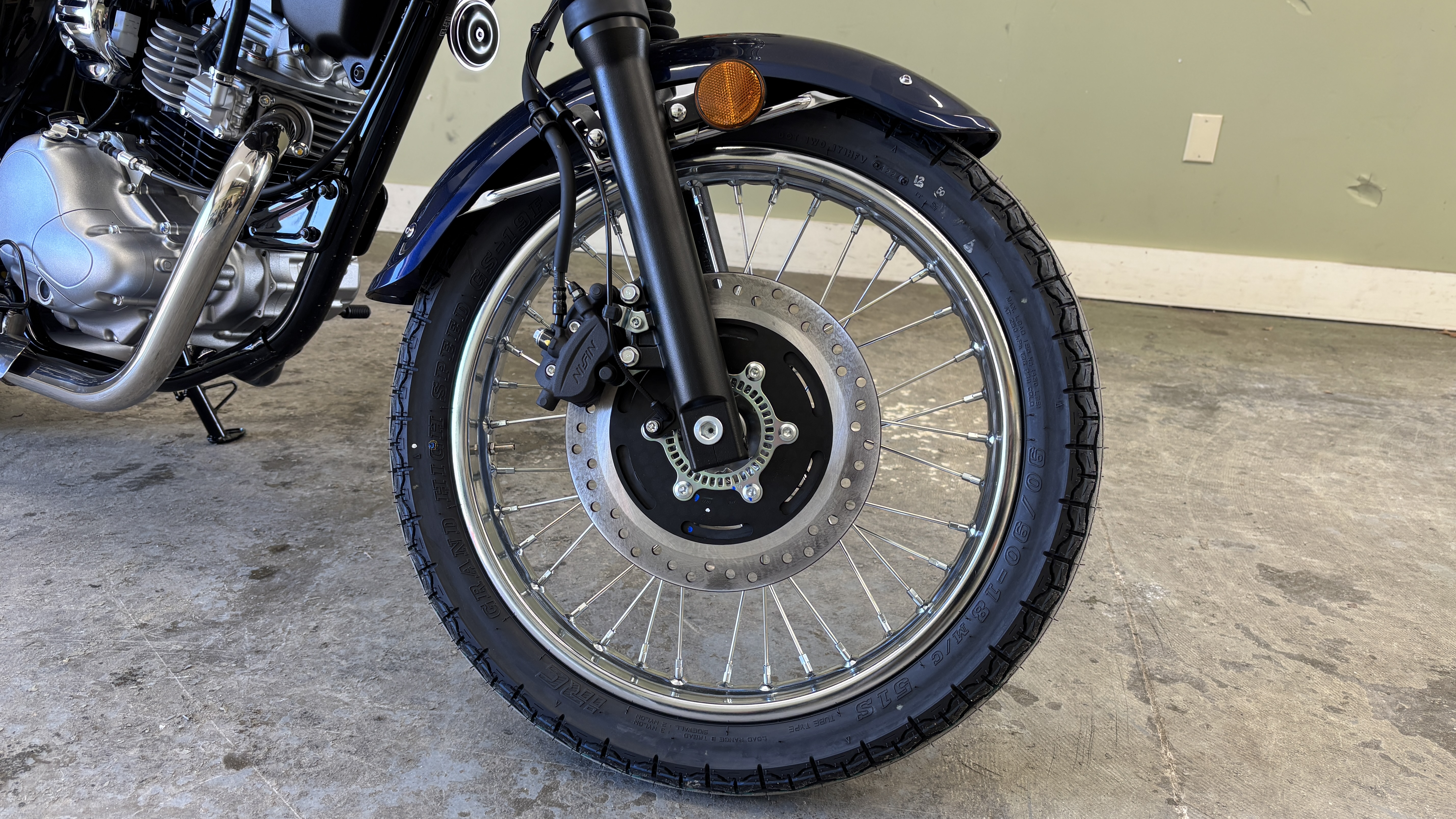 2025 Kawasaki W230 ABS - Photo 8