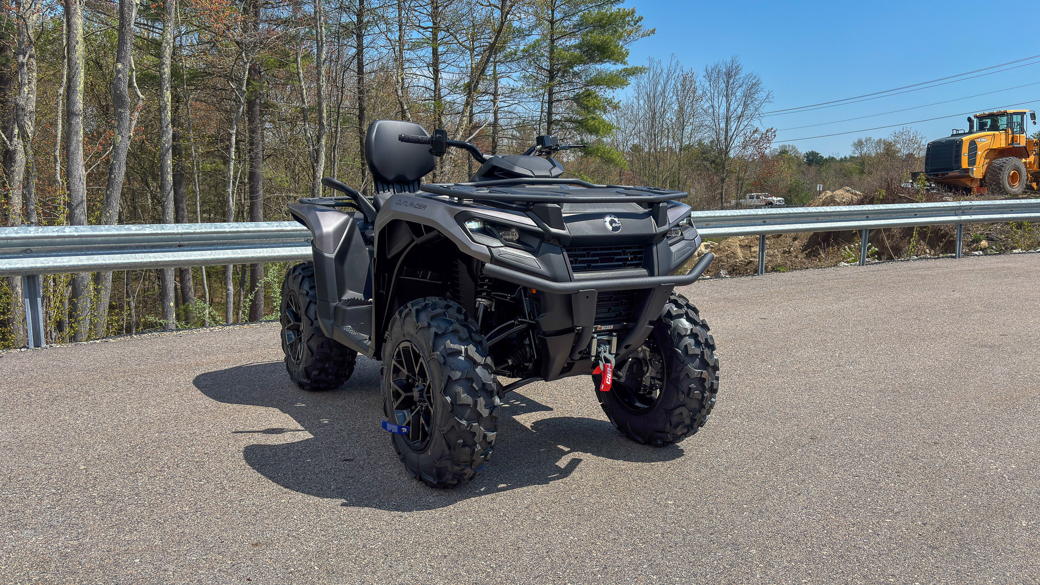 2025 Can-Am OUTLANDER MAX XT 700 - Photo 7