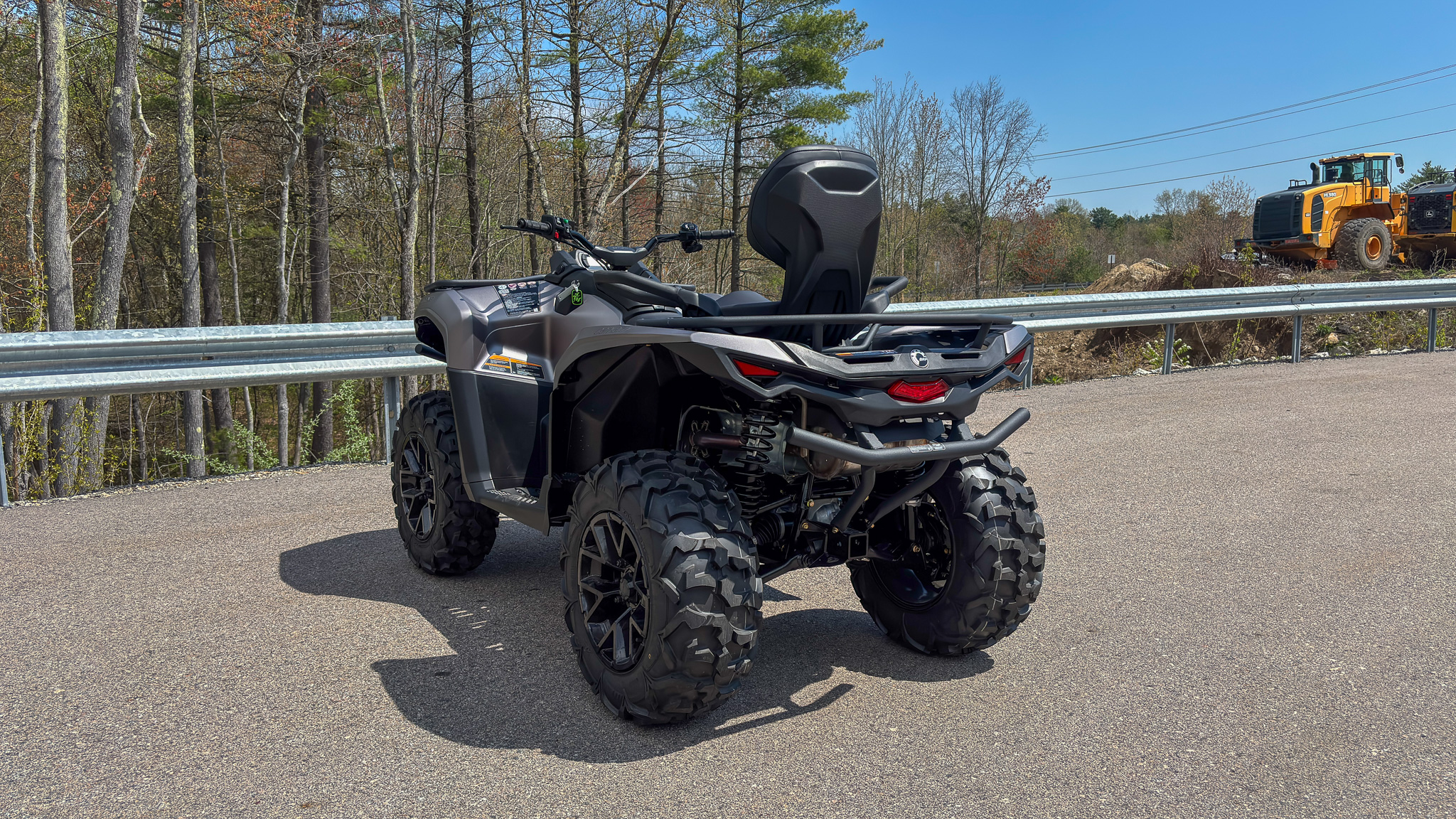 2025 Can-Am OUTLANDER MAX XT 700 - Photo 3