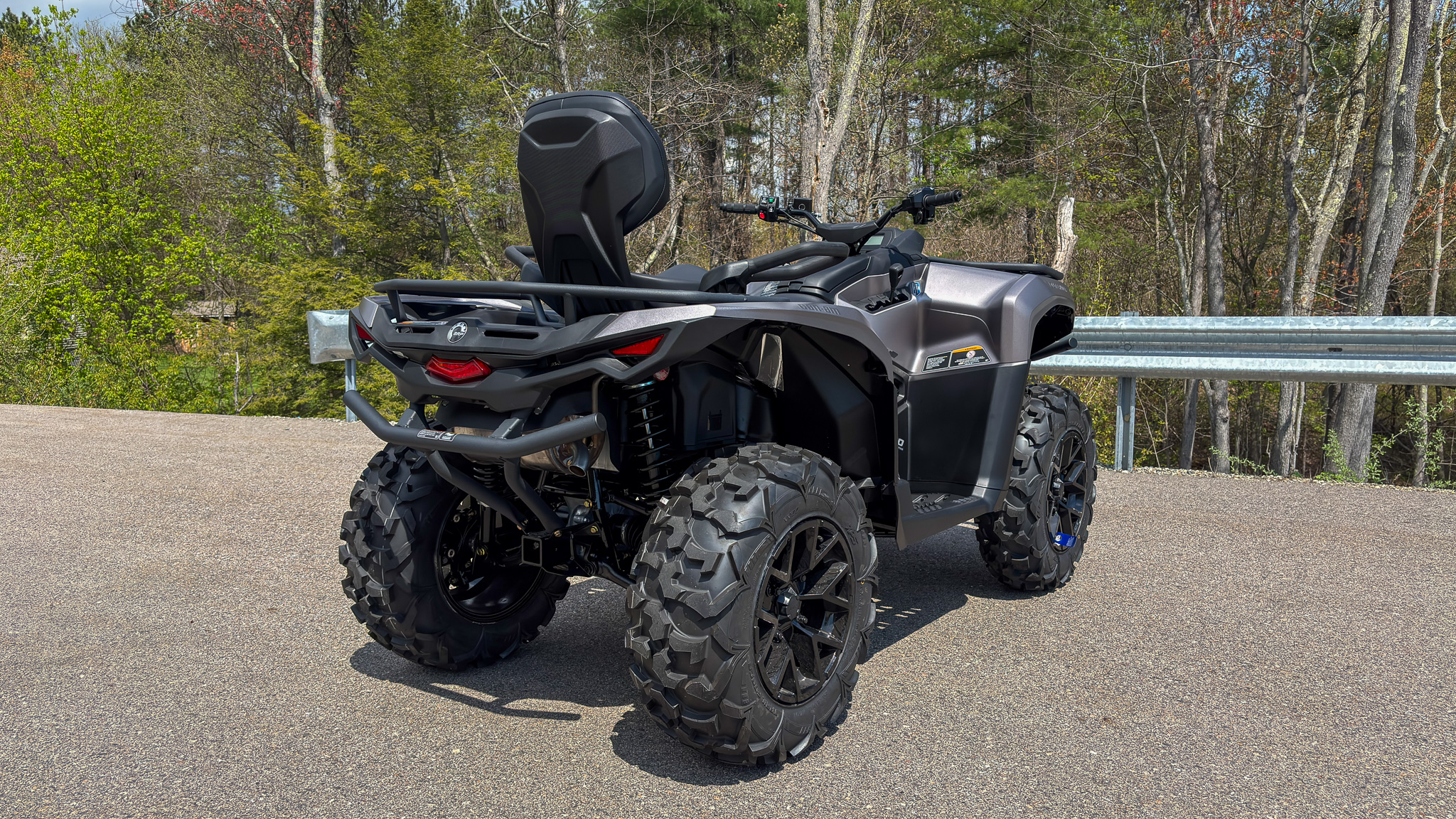 2025 Can-Am OUTLANDER MAX XT 700 - Photo 5