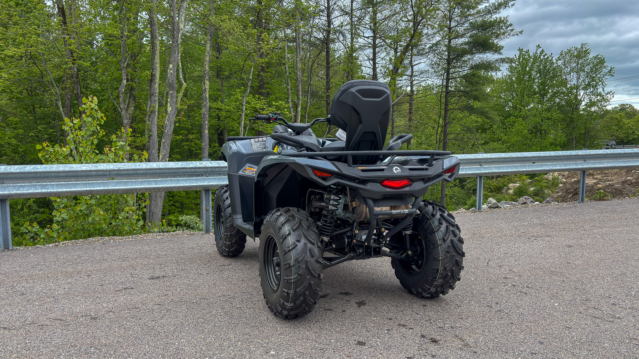 2025 Can-Am OUTLANDER MAX DPS 700 - Photo 3