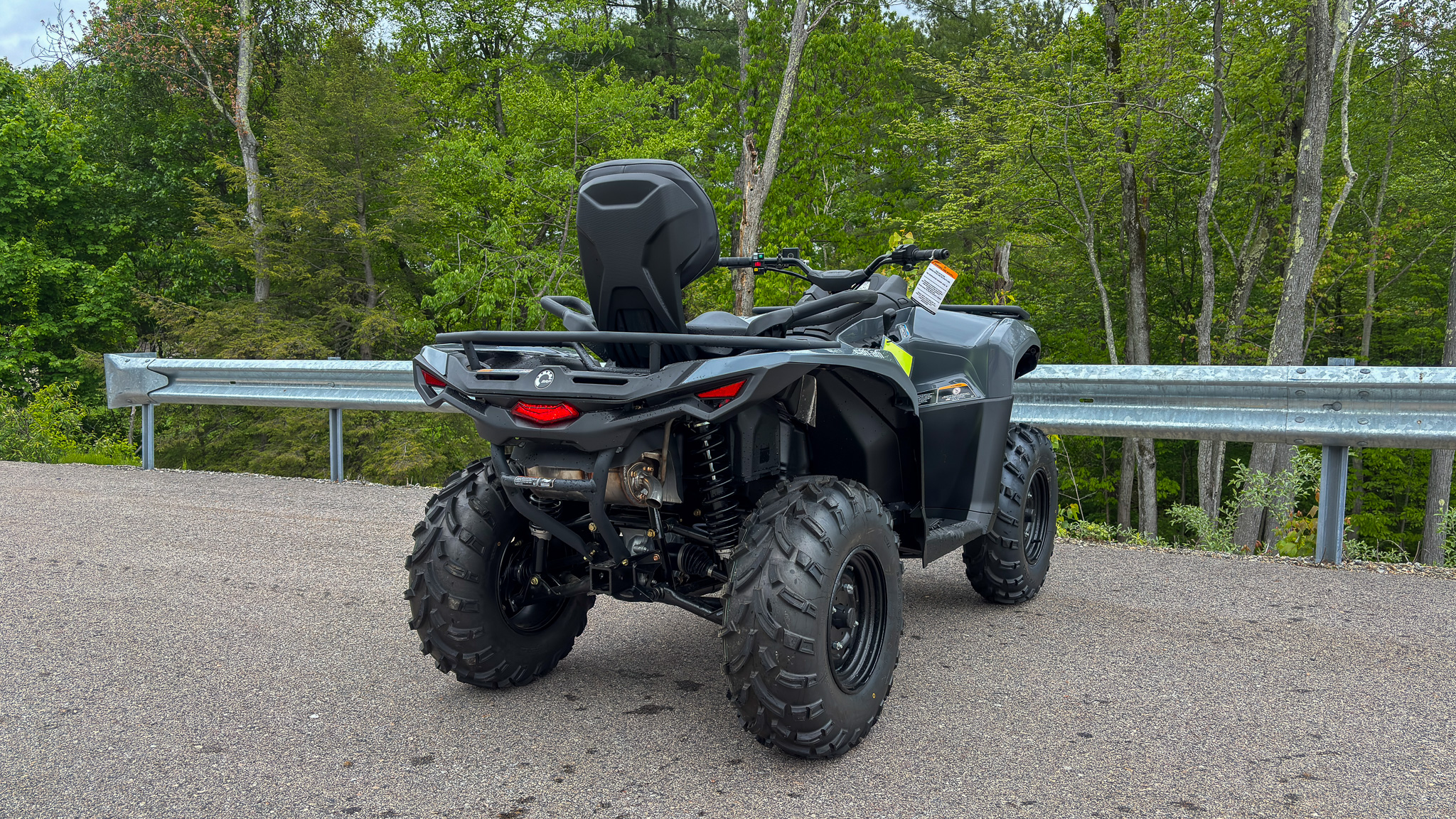2025 Can-Am OUTLANDER MAX DPS 700 - Photo 5