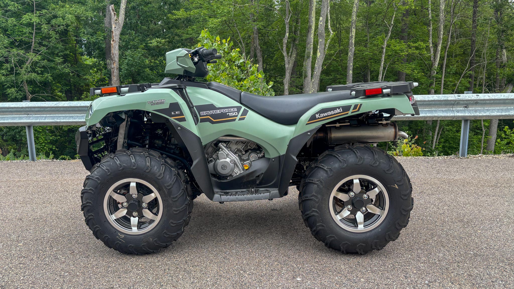 2025 Kawasaki BRUTE FORCE 750 LE EPS - Photo 2
