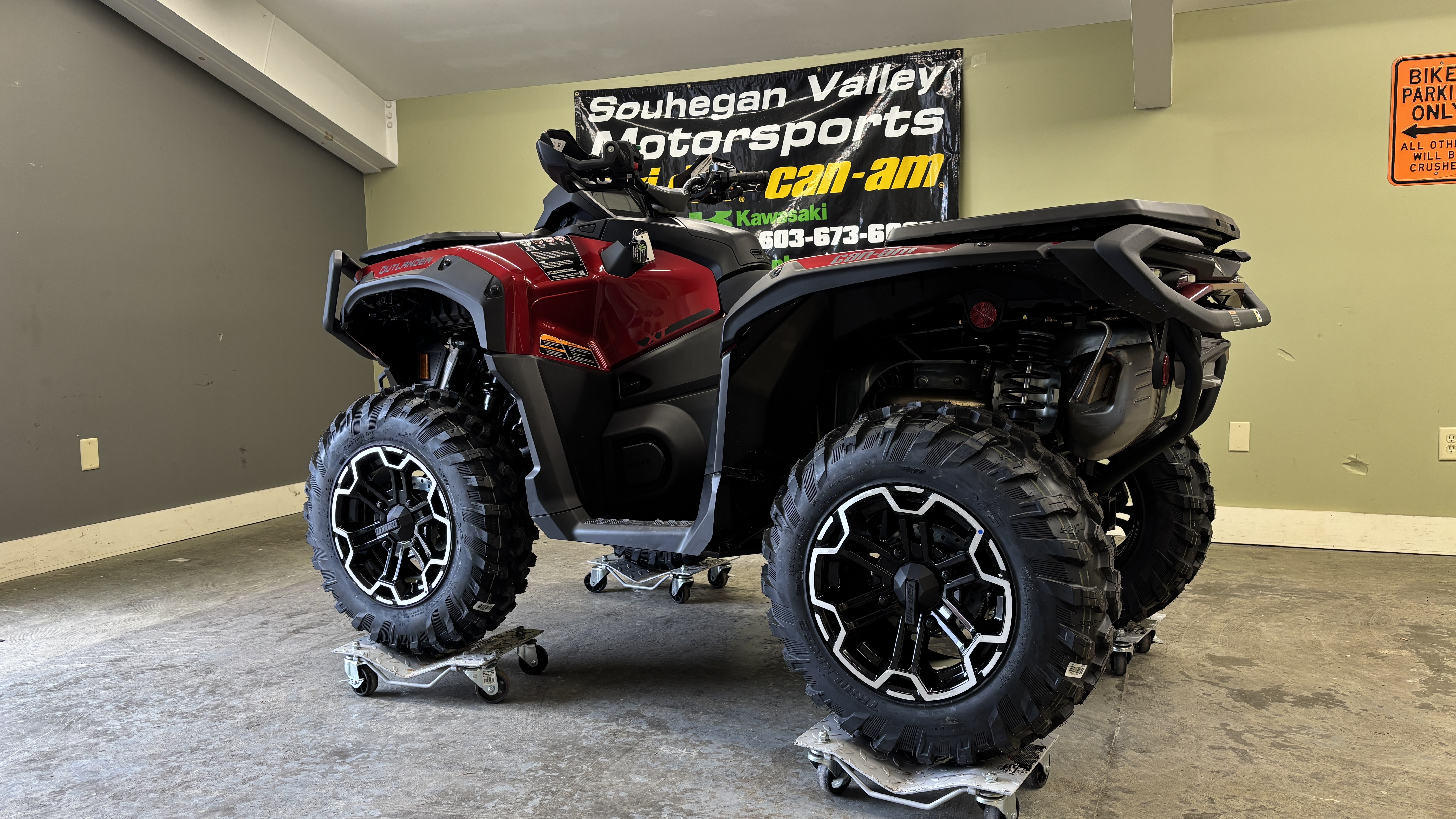 2025 Can-Am OUTLANDER XT 1000R - Photo 3