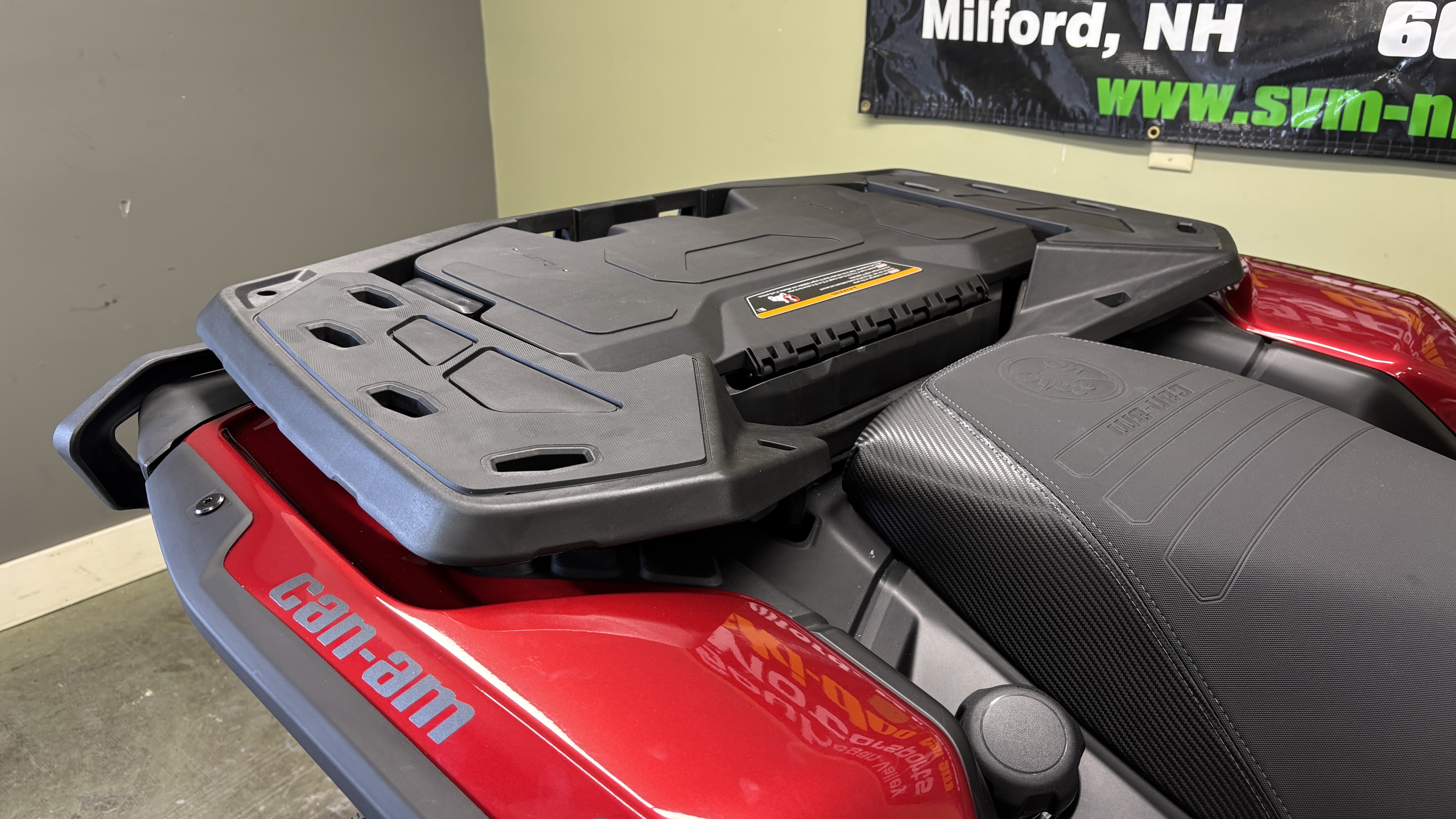 2025 Can-Am OUTLANDER XT 1000R - Photo 10