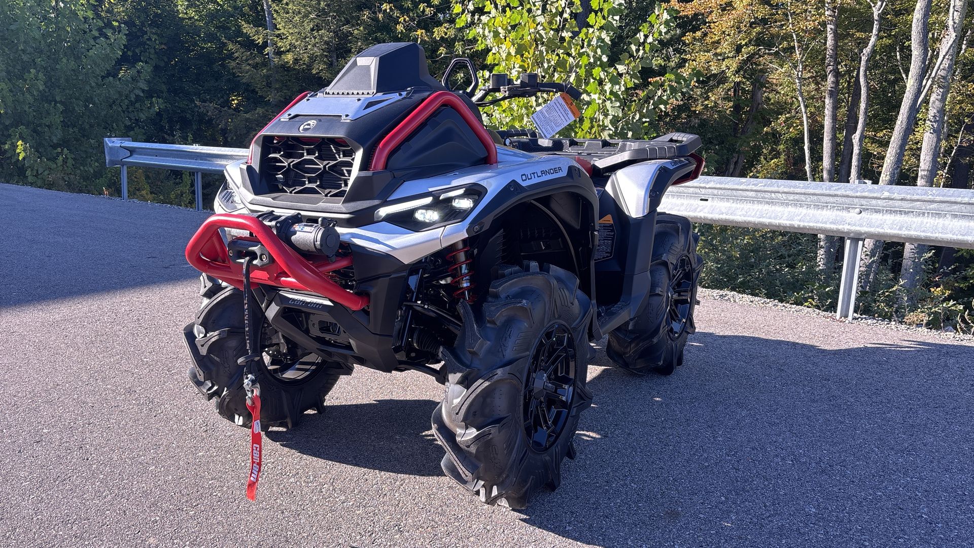 2025 Can-Am OUTLANDER XMR 1000R - Photo 2