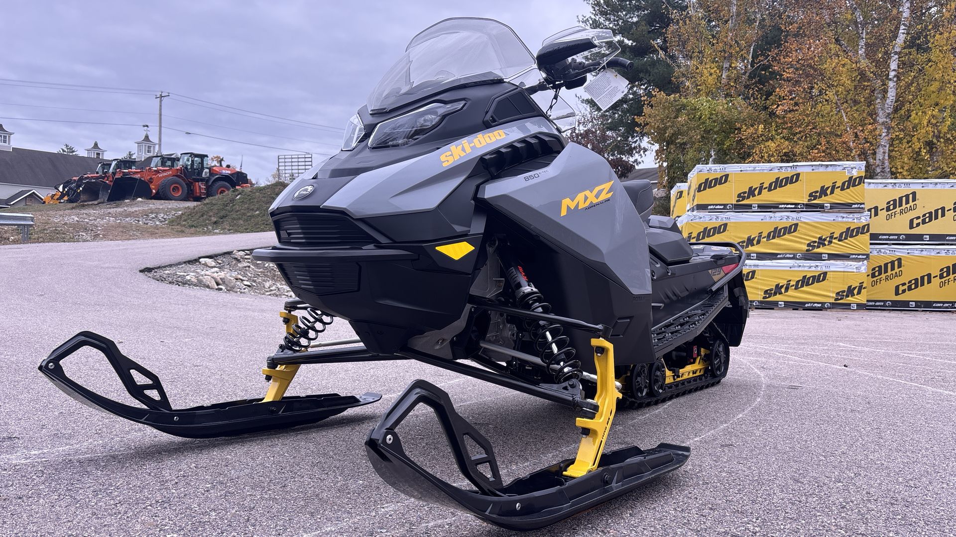 2026 Ski-Doo MXZ ADR 137 600R E-TEC RipSaw 1.25" E.S. - Photo 13